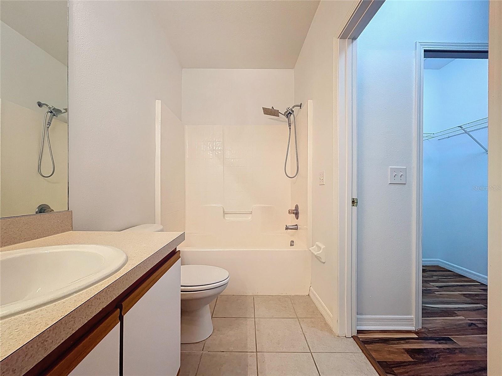 Image 21 of 46 For 6014 Portsdale Place 202