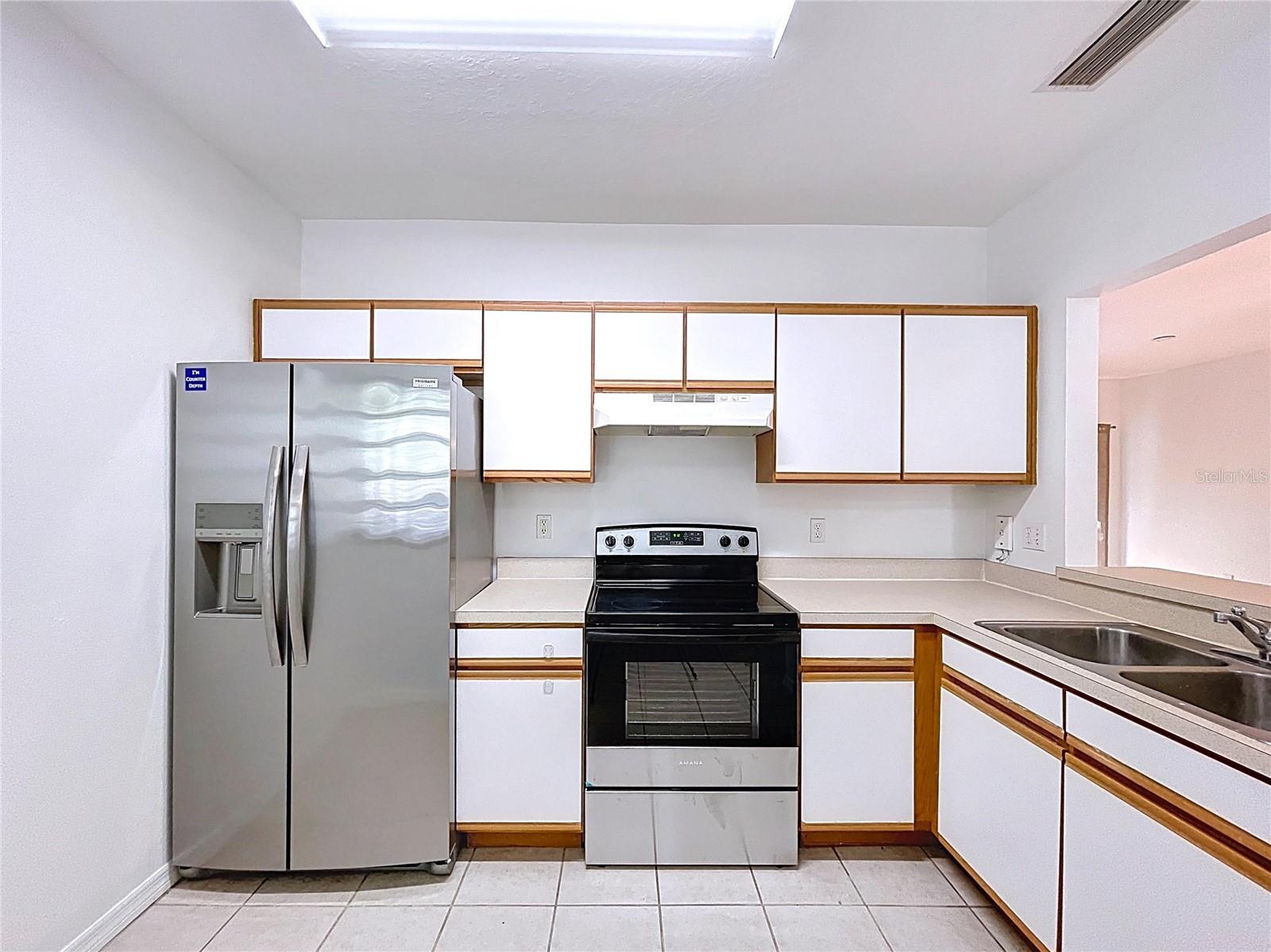 Image 4 of 46 For 6014 Portsdale Place 202