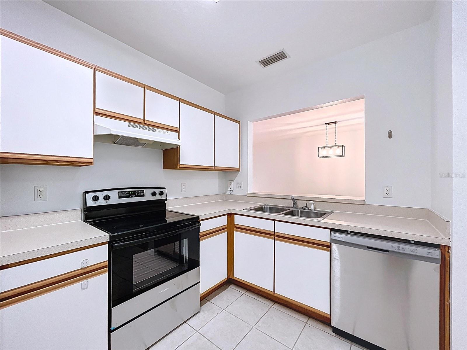Image 6 of 46 For 6014 Portsdale Place 202