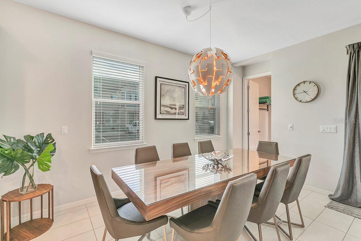 Image 25 of 41 For 1532 Carey Palm Circle