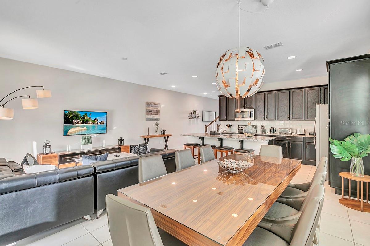 Image 3 of 41 For 1532 Carey Palm Circle
