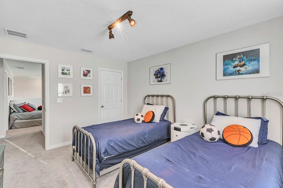 Image 5 of 41 For 1532 Carey Palm Circle