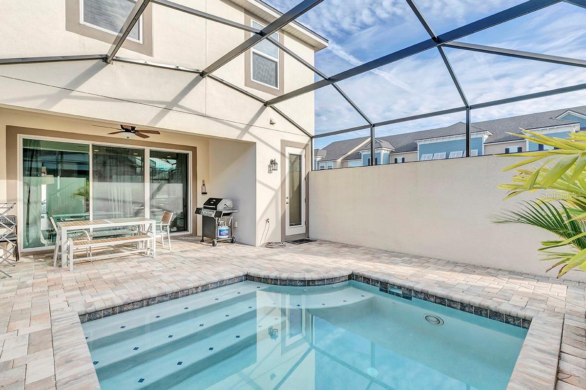 Image 8 of 41 For 1532 Carey Palm Circle