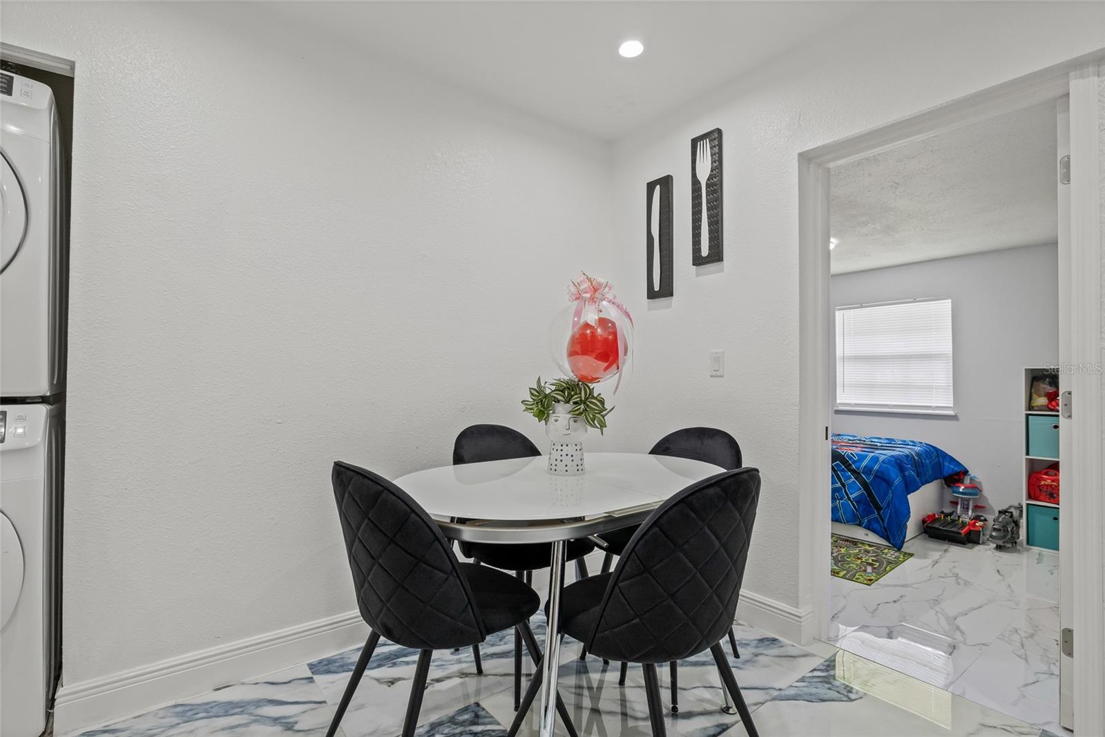 Image 15 of 45 For 5107 Springwater Court