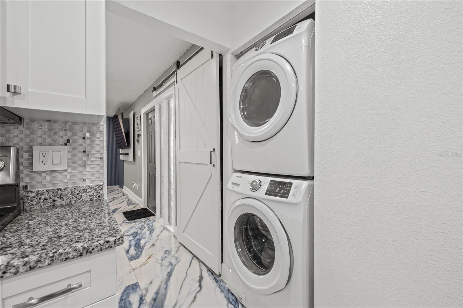 Image 21 of 45 For 5107 Springwater Court