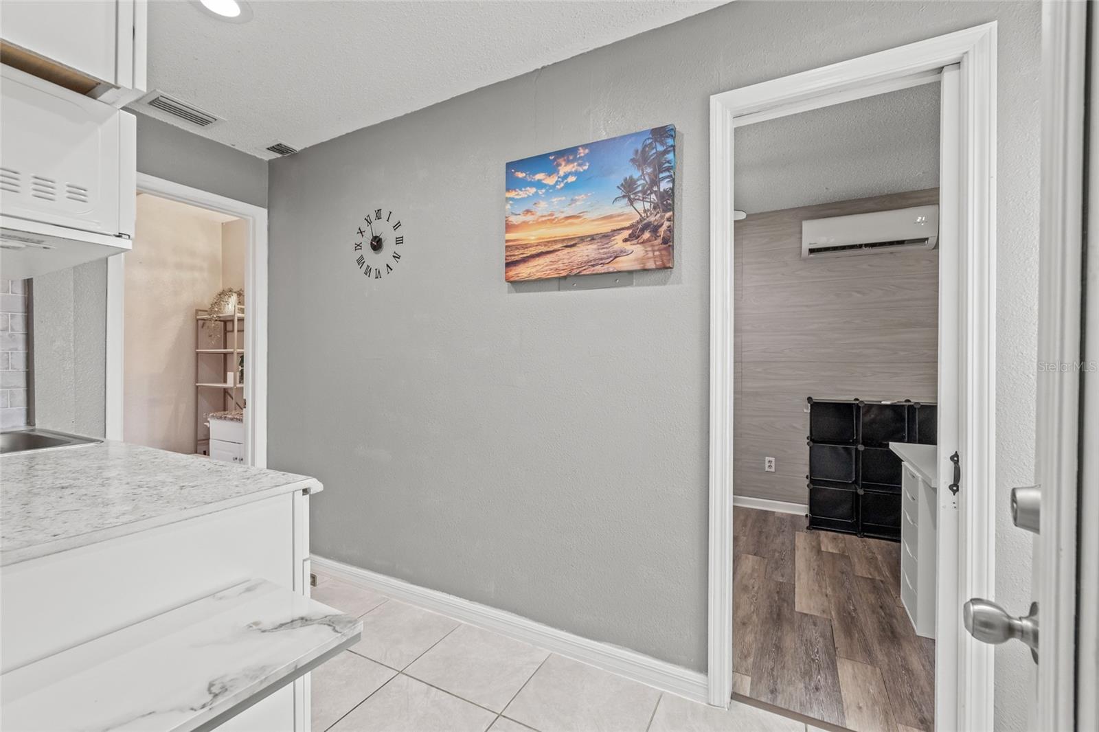 Image 24 of 45 For 5107 Springwater Court