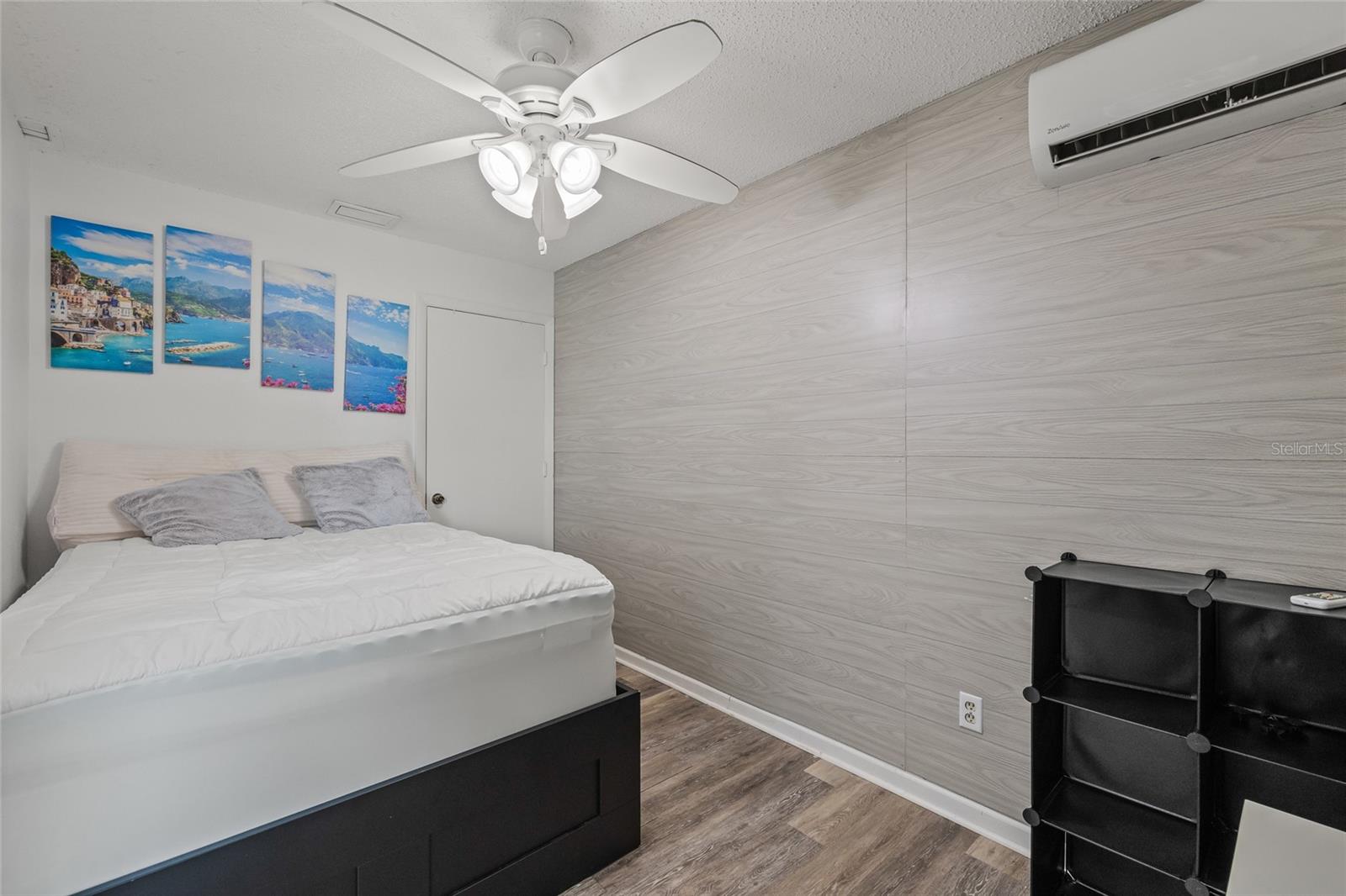 Image 29 of 45 For 5107 Springwater Court