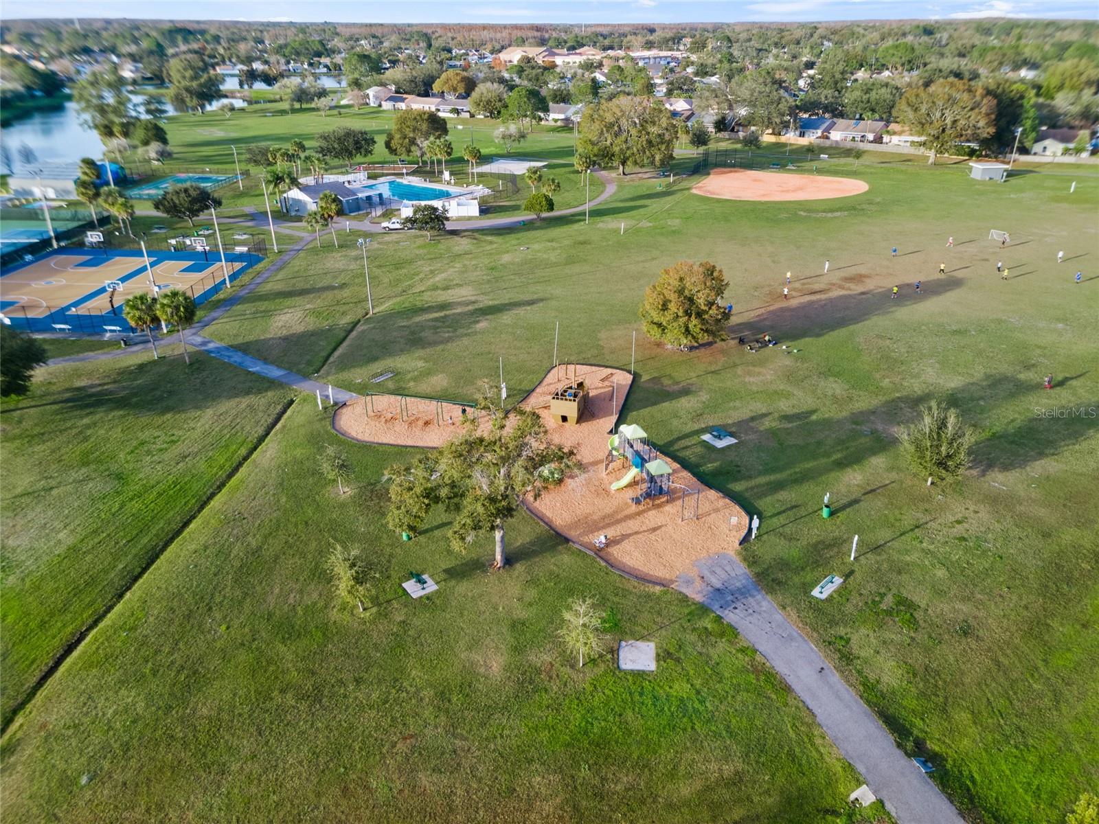 Image 36 of 45 For 5107 Springwater Court