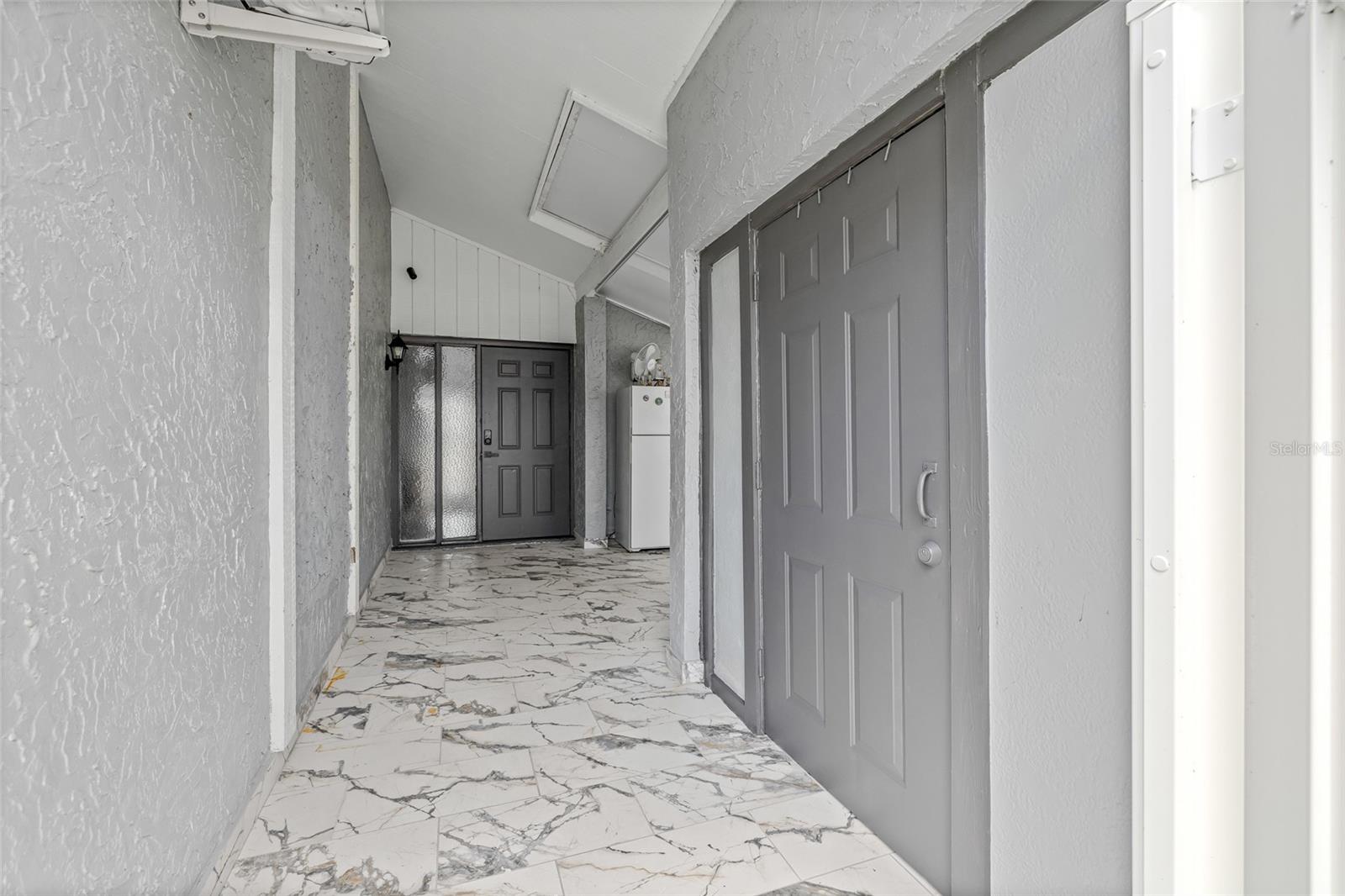Image 5 of 45 For 5107 Springwater Court