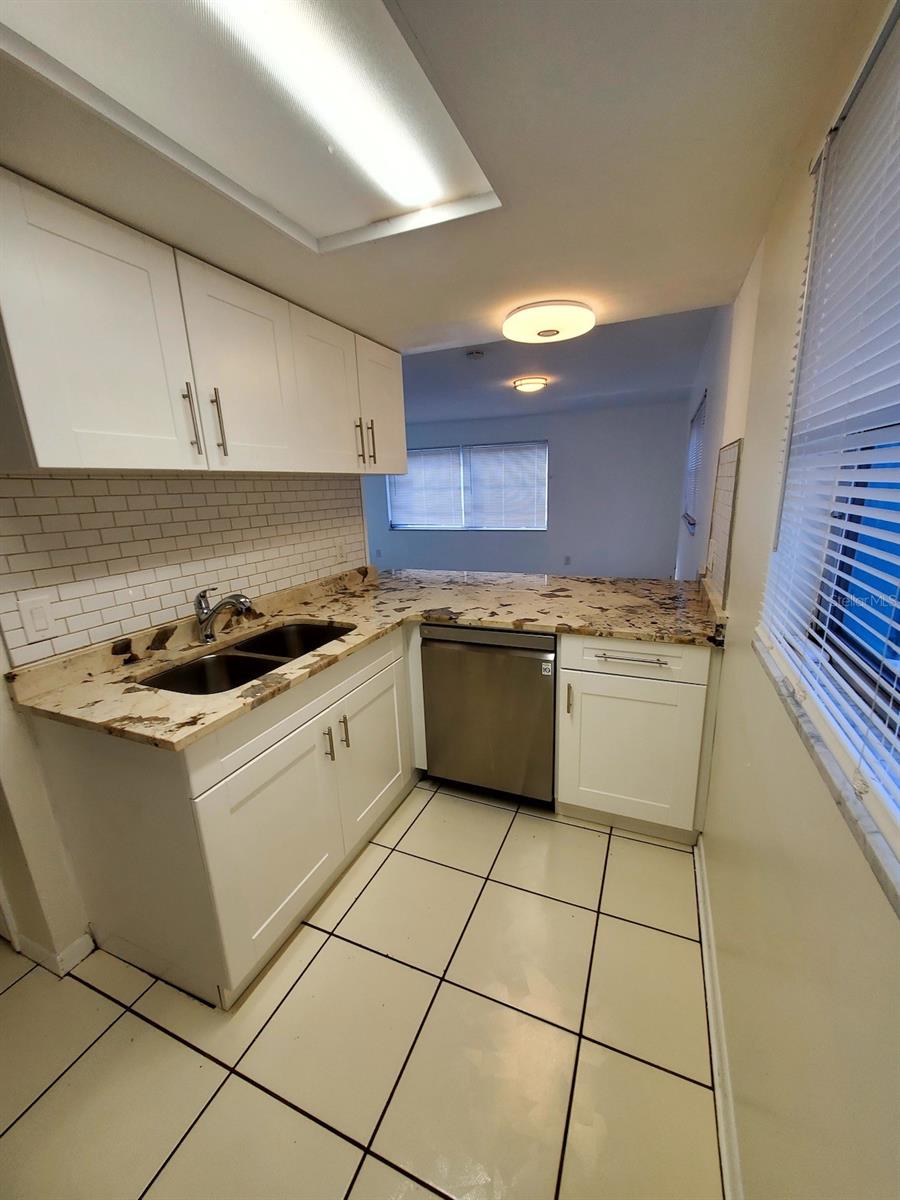 Image 10 of 33 For 1320 Pierce Street 2