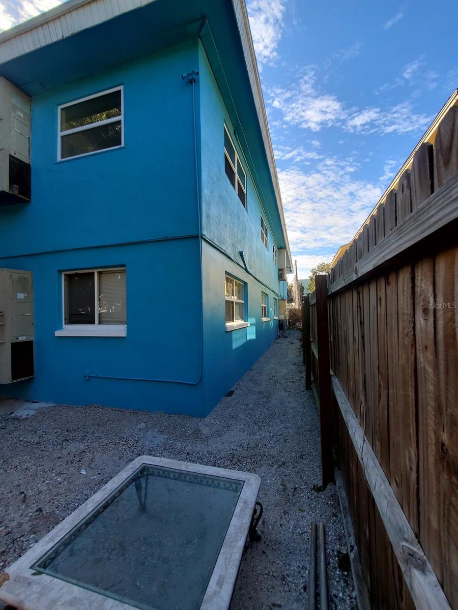 Image 15 of 33 For 1320 Pierce Street 2