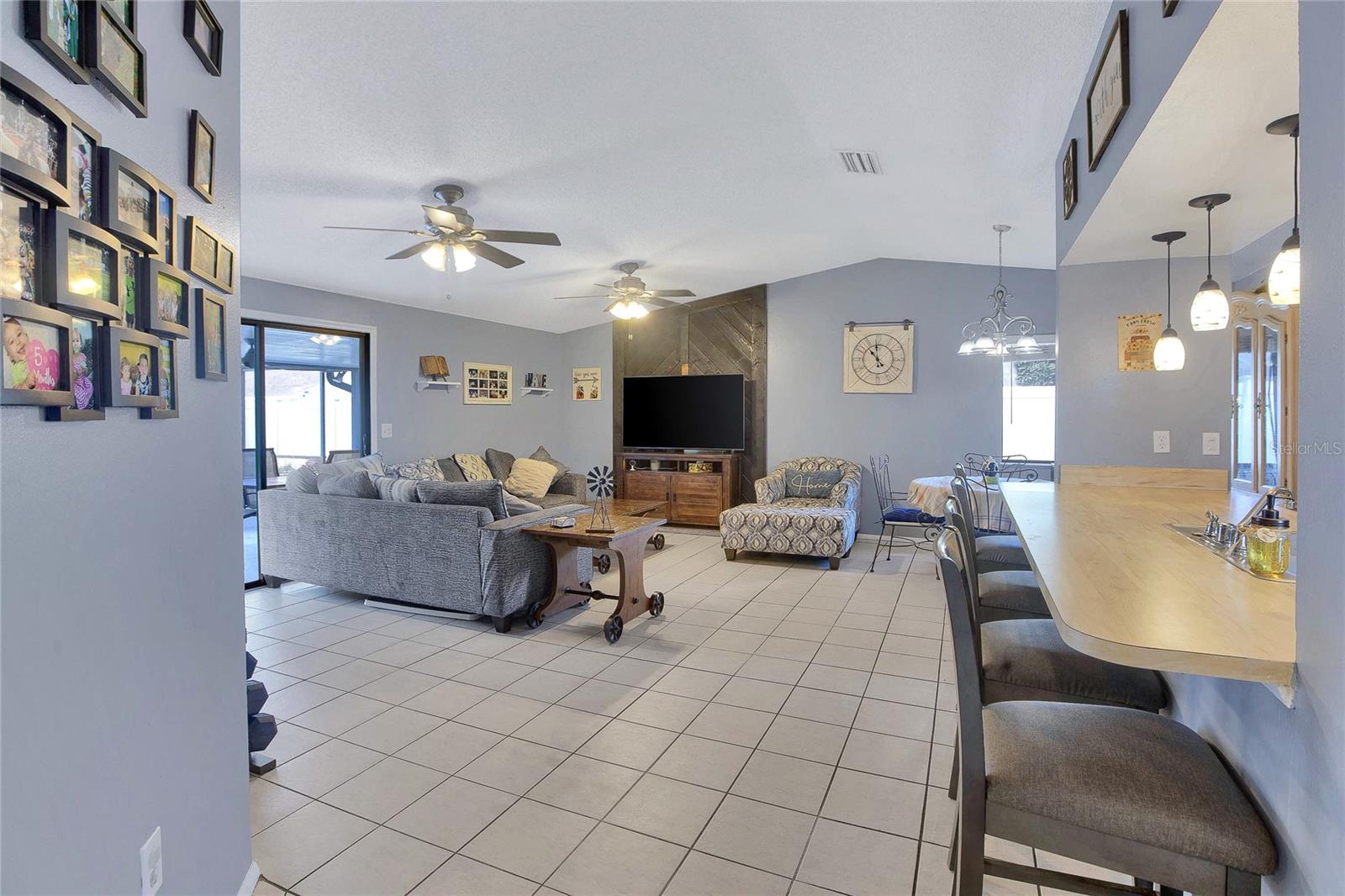 Image 5 of 30 For 6713 35th Avenue W