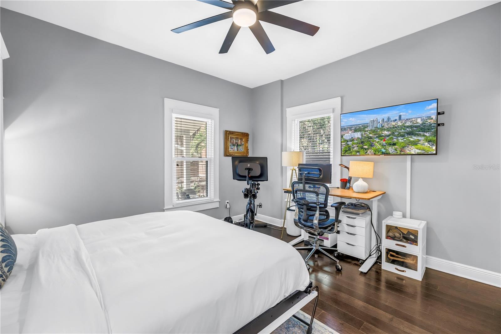 Image 16 of 49 For 256 9th Avenue Ne