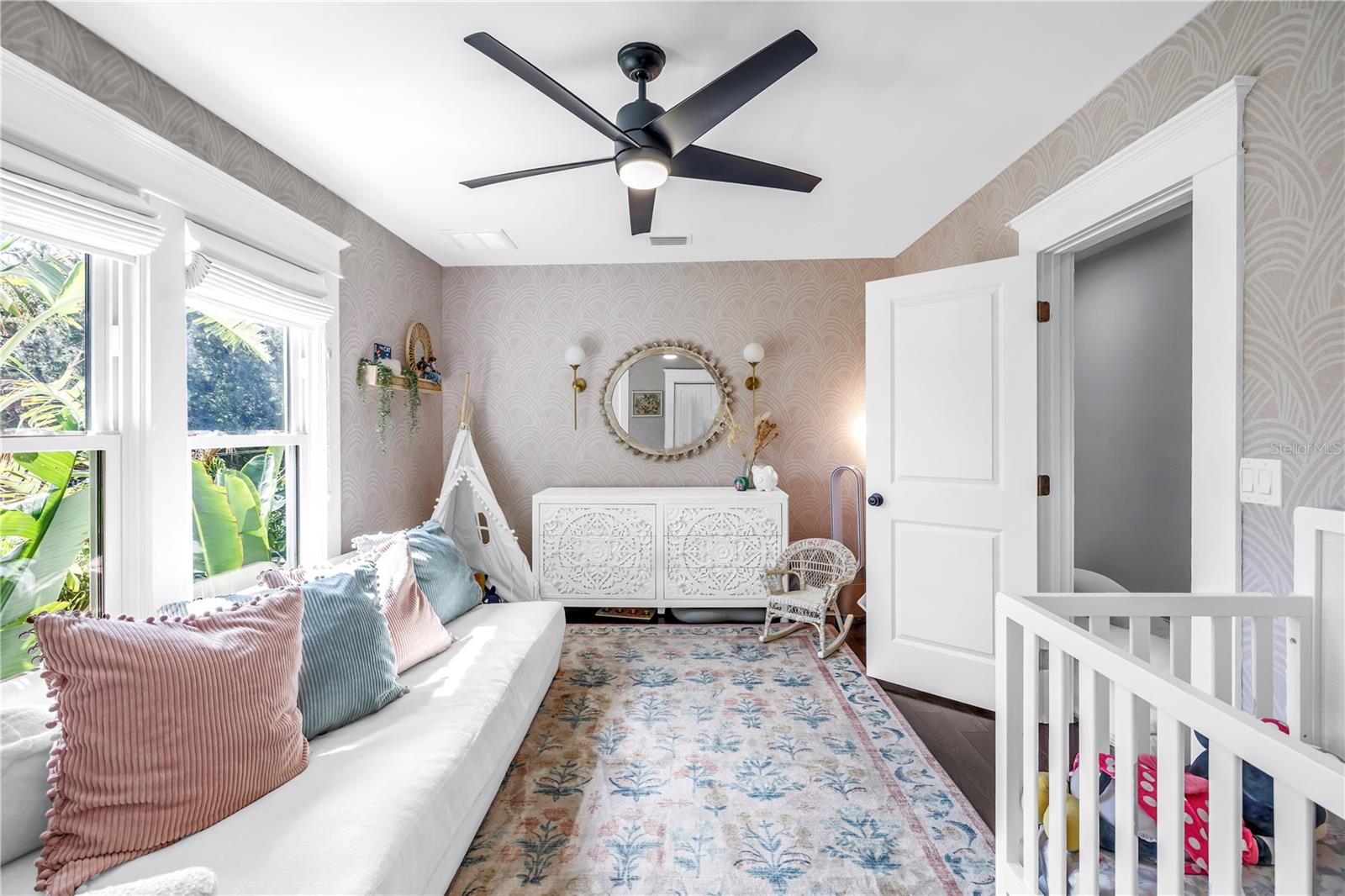 Image 22 of 49 For 256 9th Avenue Ne