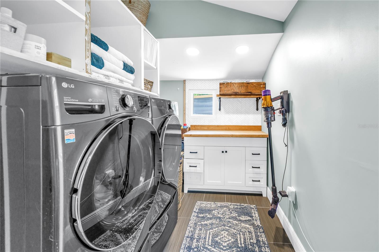 Image 32 of 49 For 256 9th Avenue Ne