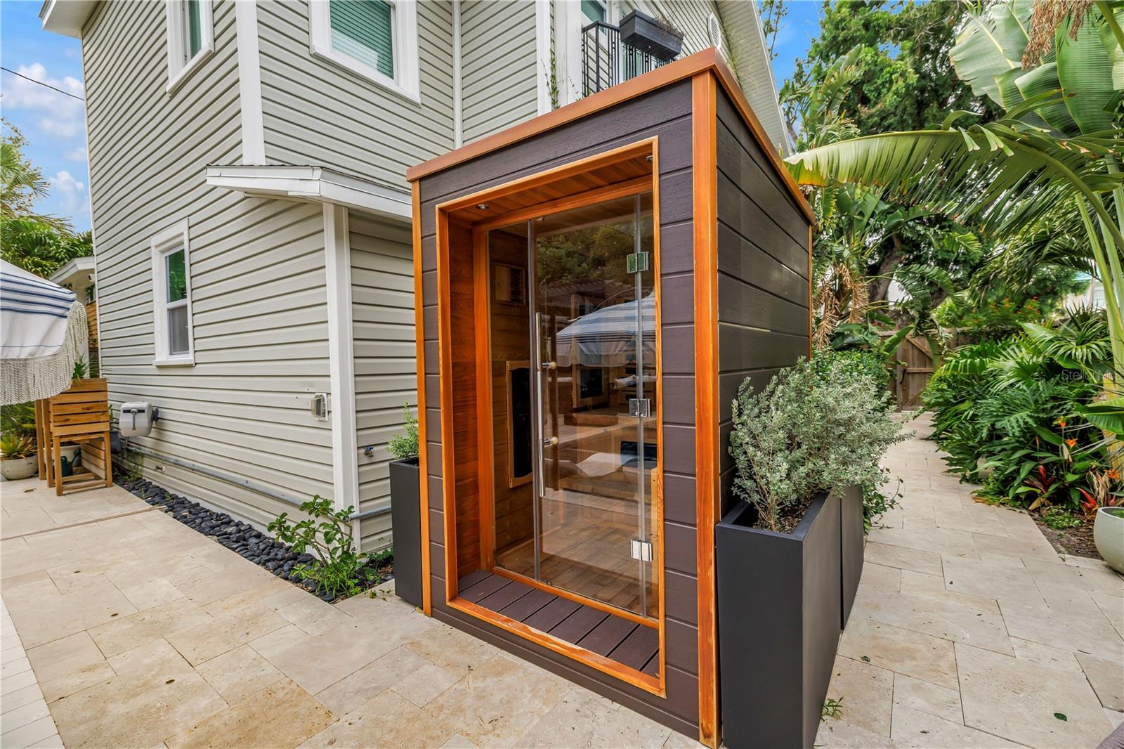 Image 39 of 49 For 256 9th Avenue Ne