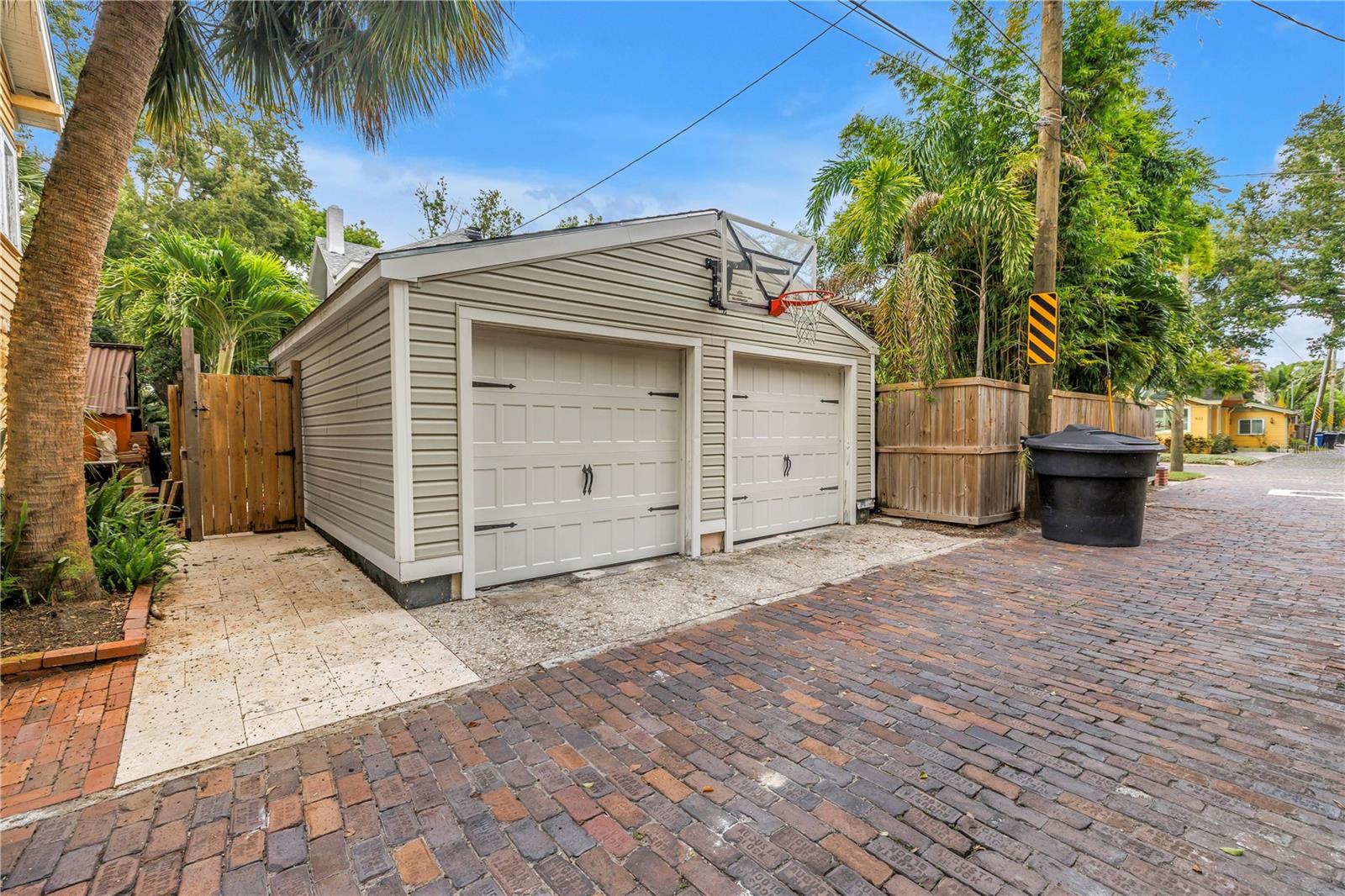 Image 45 of 49 For 256 9th Avenue Ne