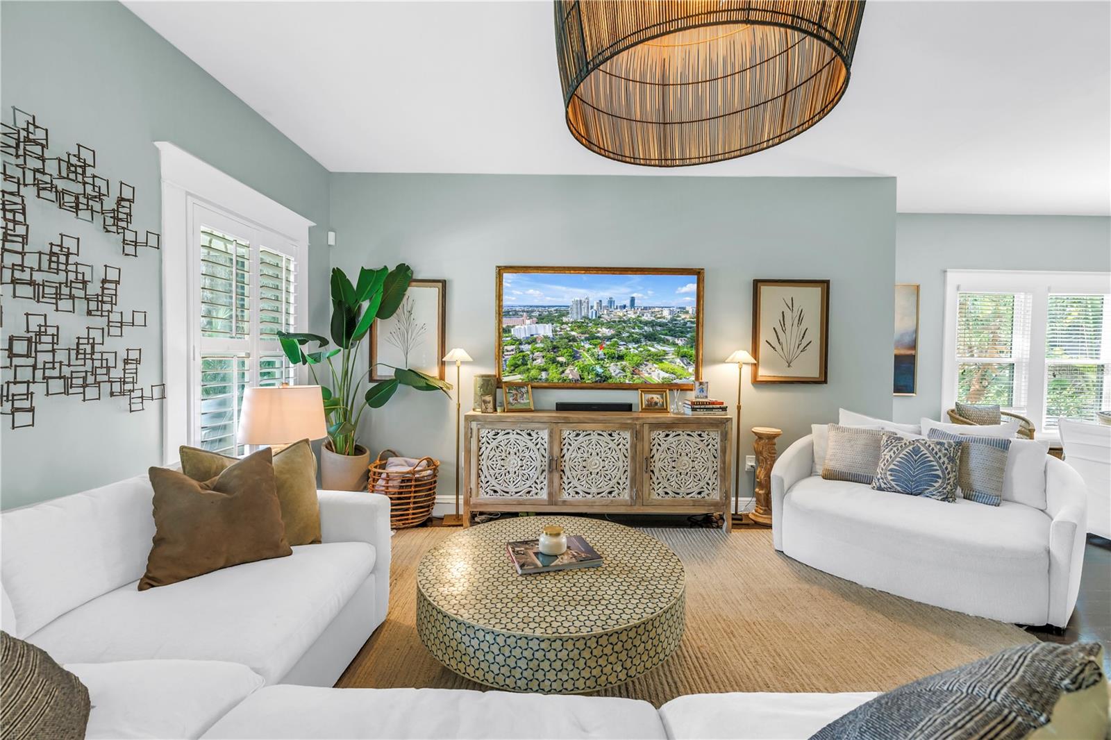 Image 6 of 49 For 256 9th Avenue Ne