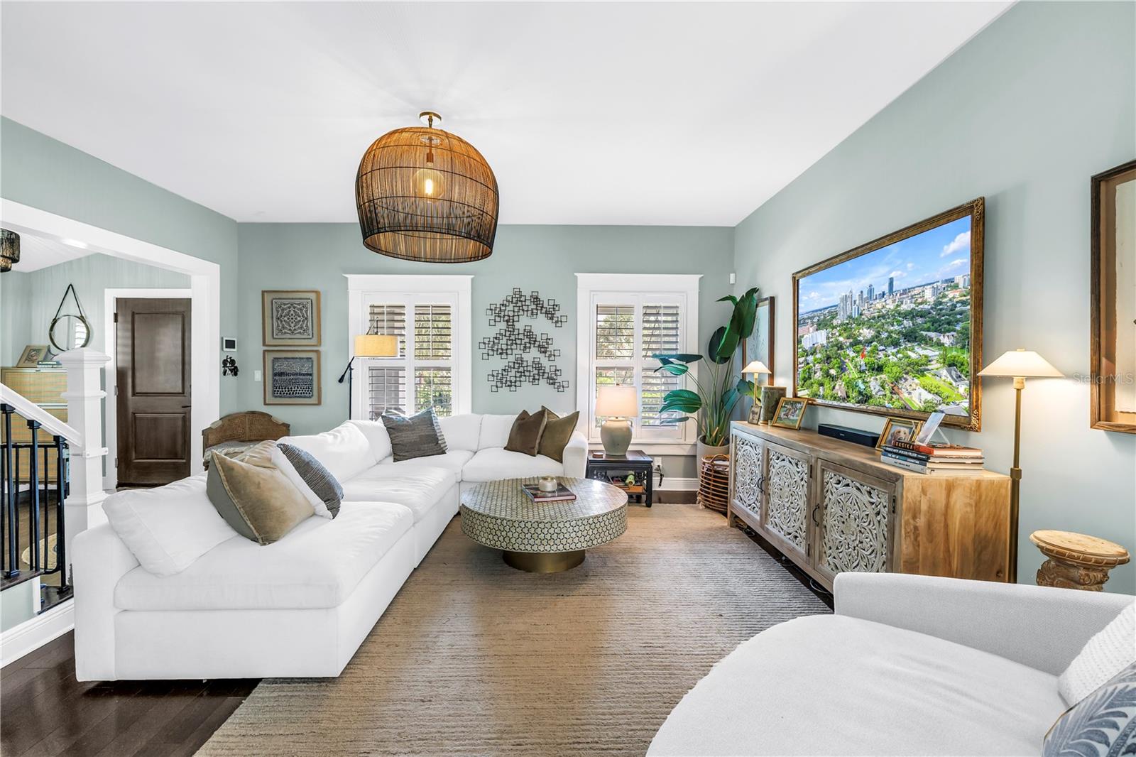 Image 8 of 49 For 256 9th Avenue Ne