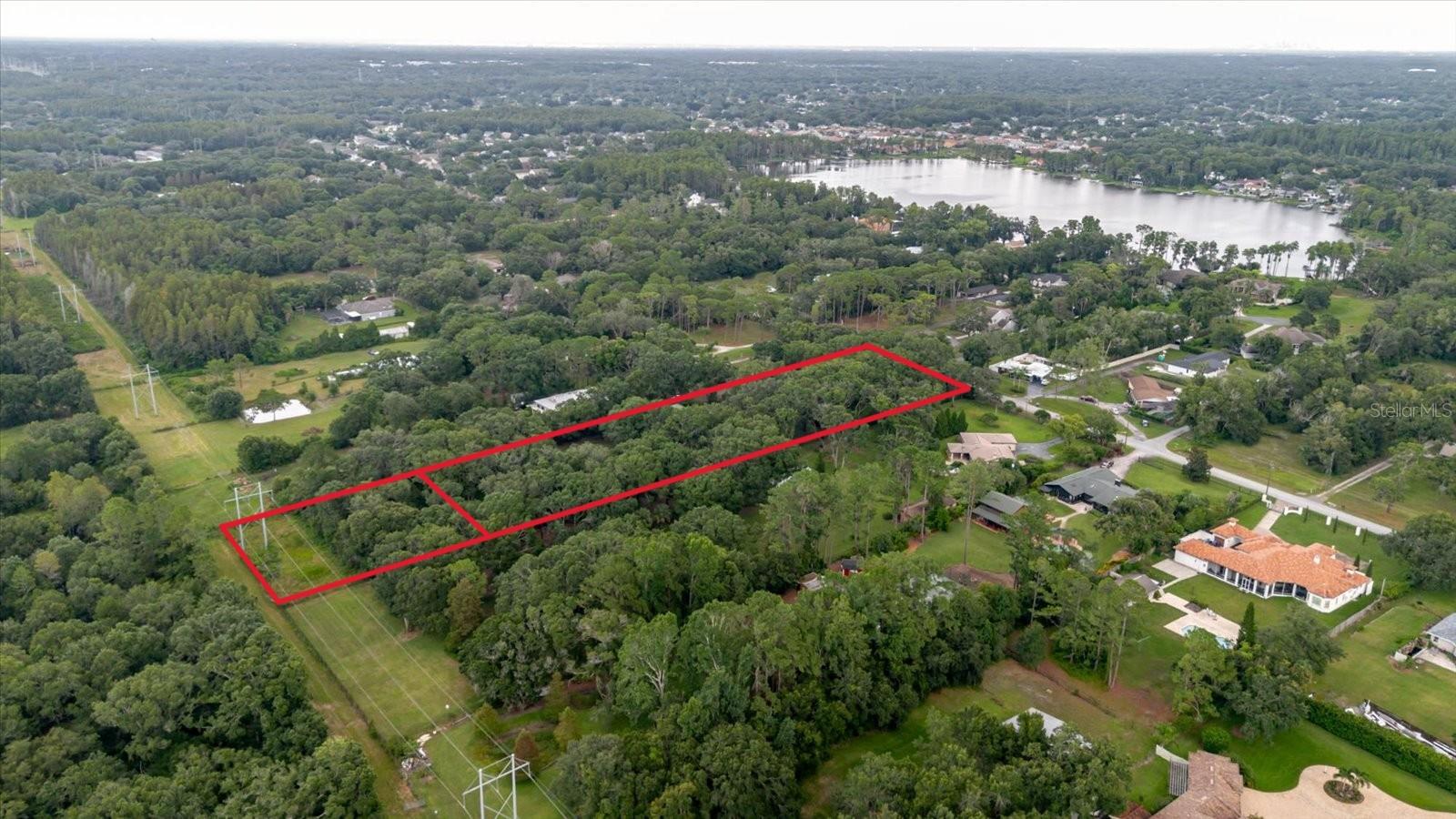 Listing photo id 98 for 5455 Lake Le Clare Road