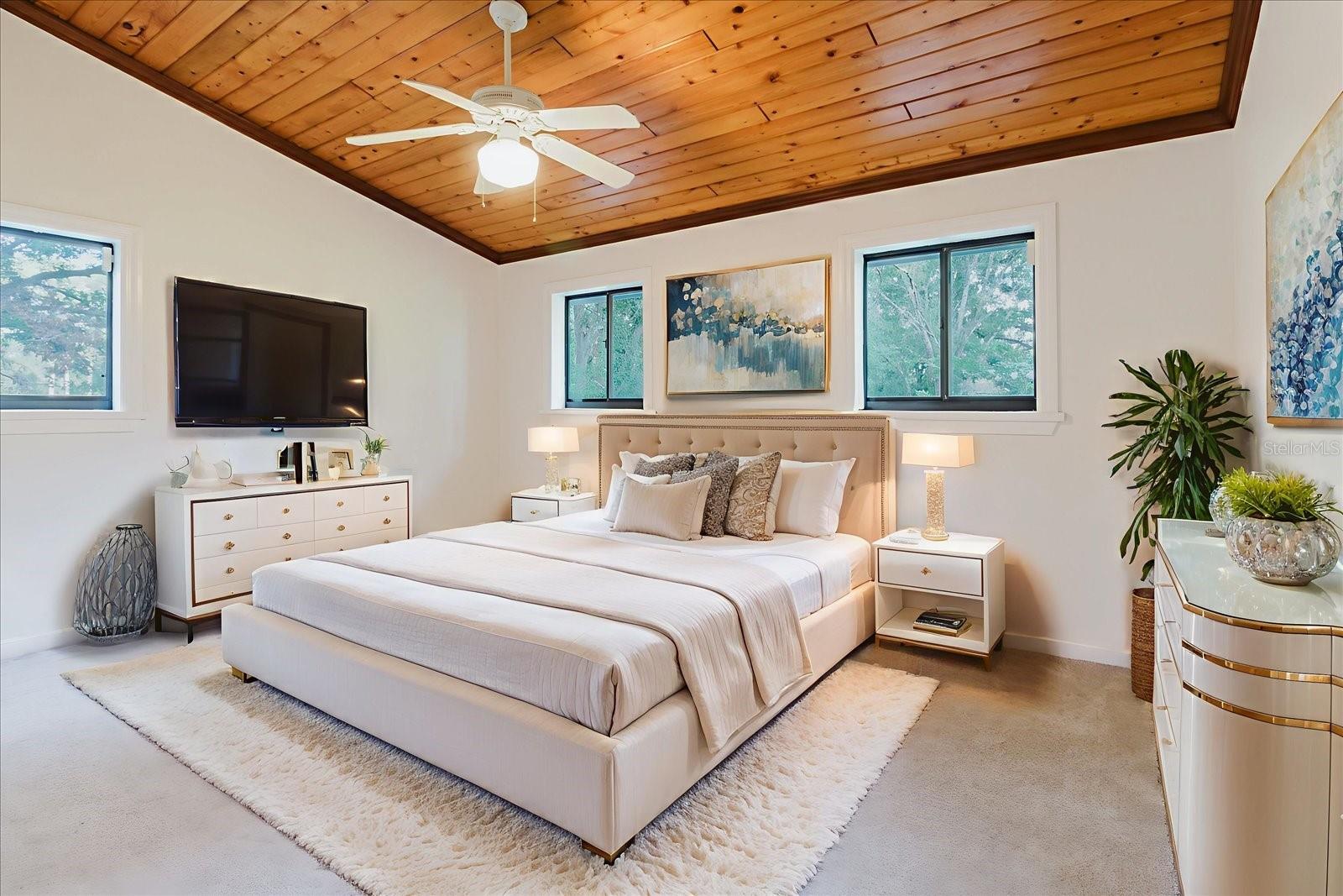Listing photo id 45 for 5455 Lake Le Clare Road