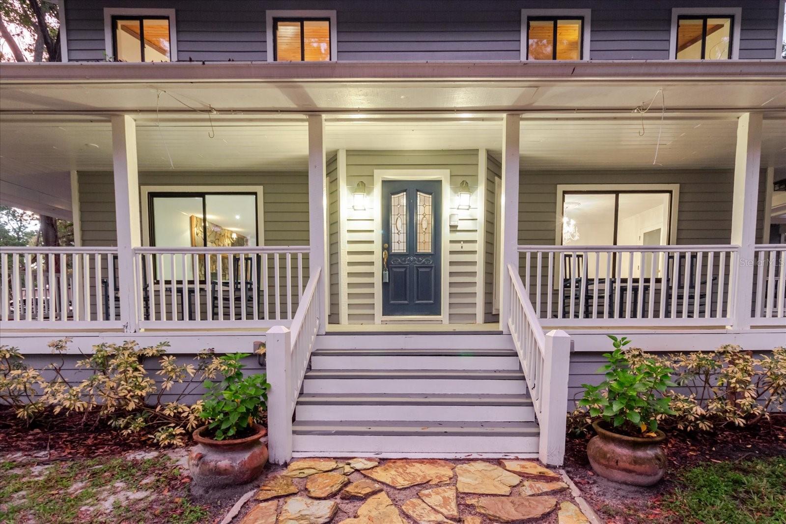 Listing photo id 3 for 5455 Lake Le Clare Road