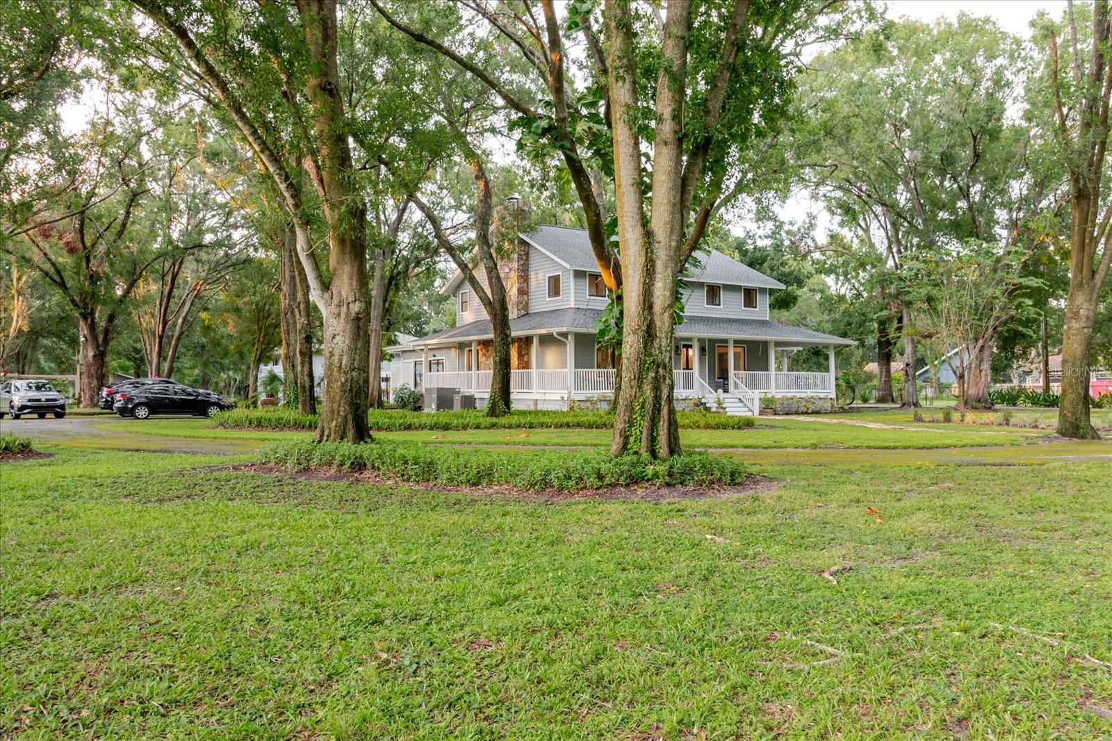 Listing photo id 94 for 5455 Lake Le Clare Road