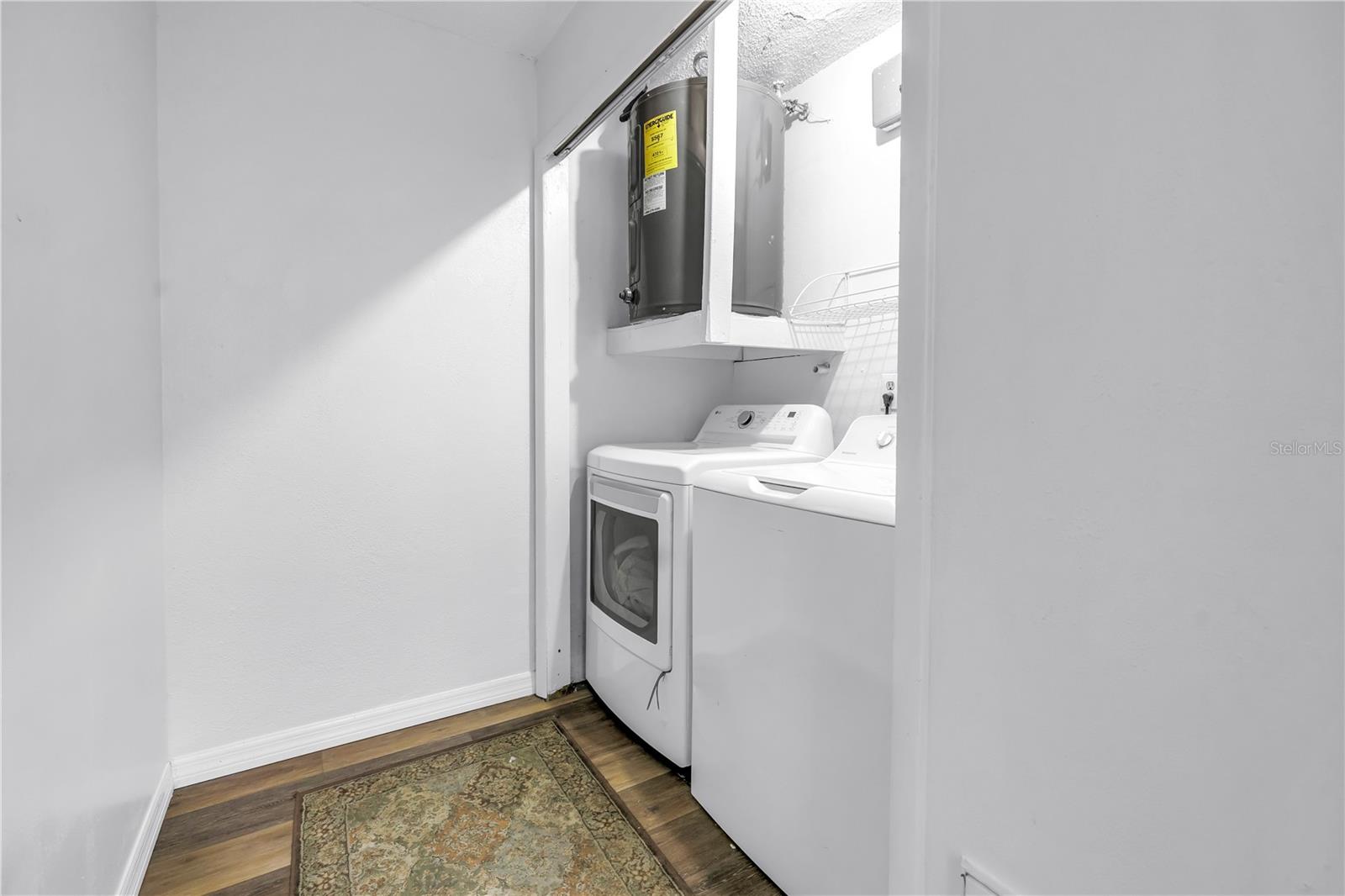 Image 26 of 31 For 9701 Lake Seminole Drive E