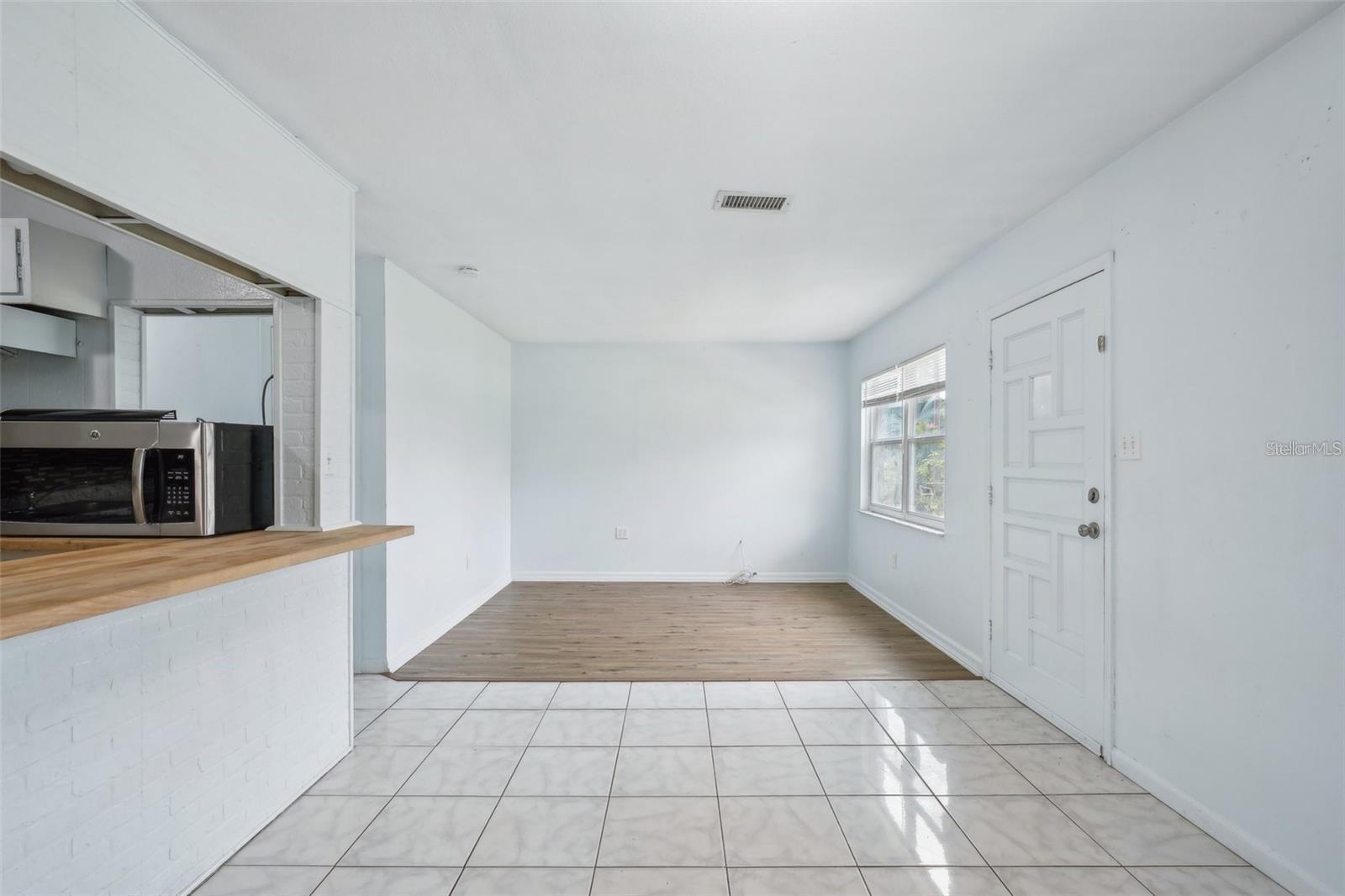 Image 10 of 23 For 7715 Deleuil Avenue