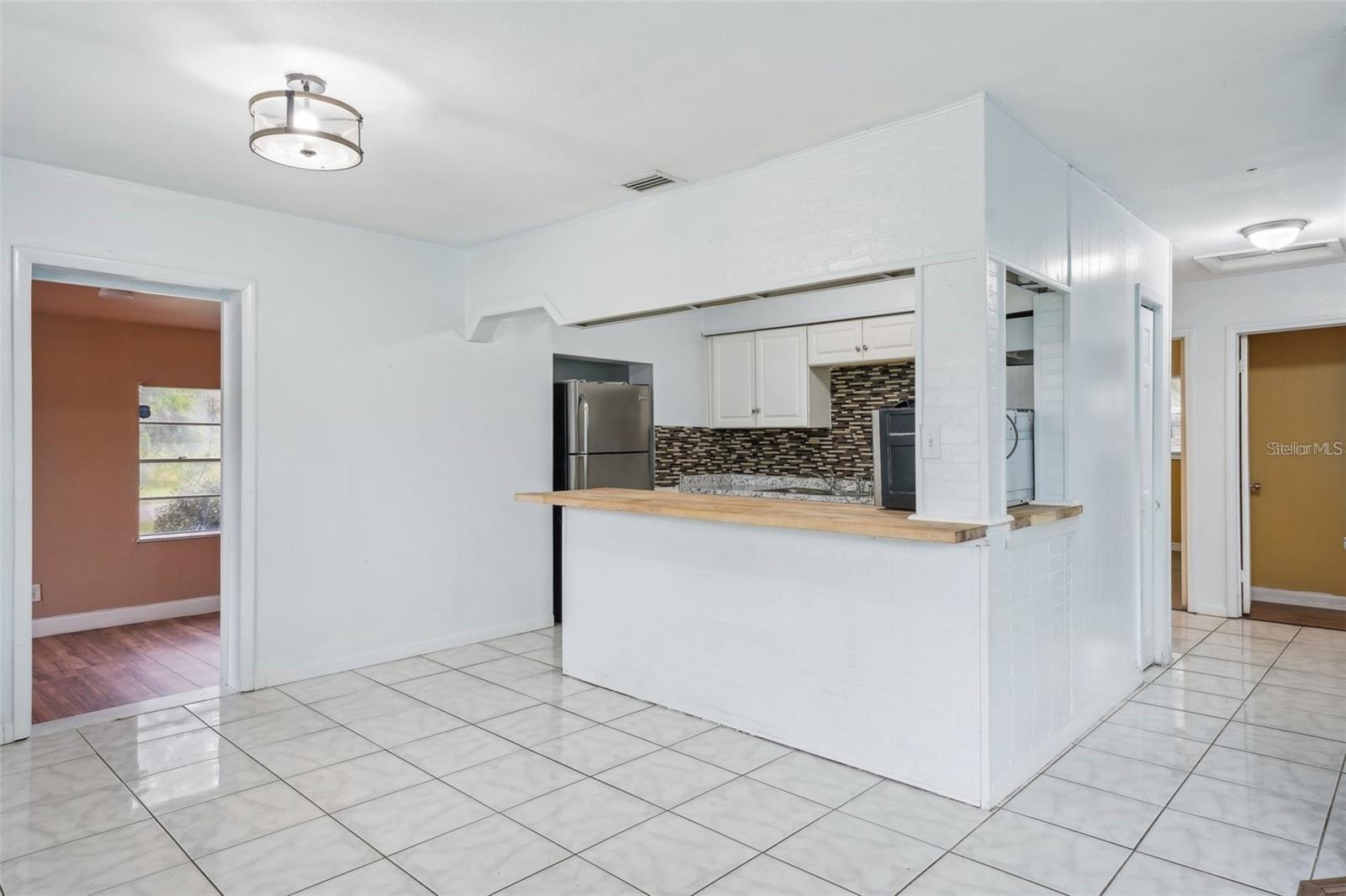 Image 5 of 23 For 7715 Deleuil Avenue