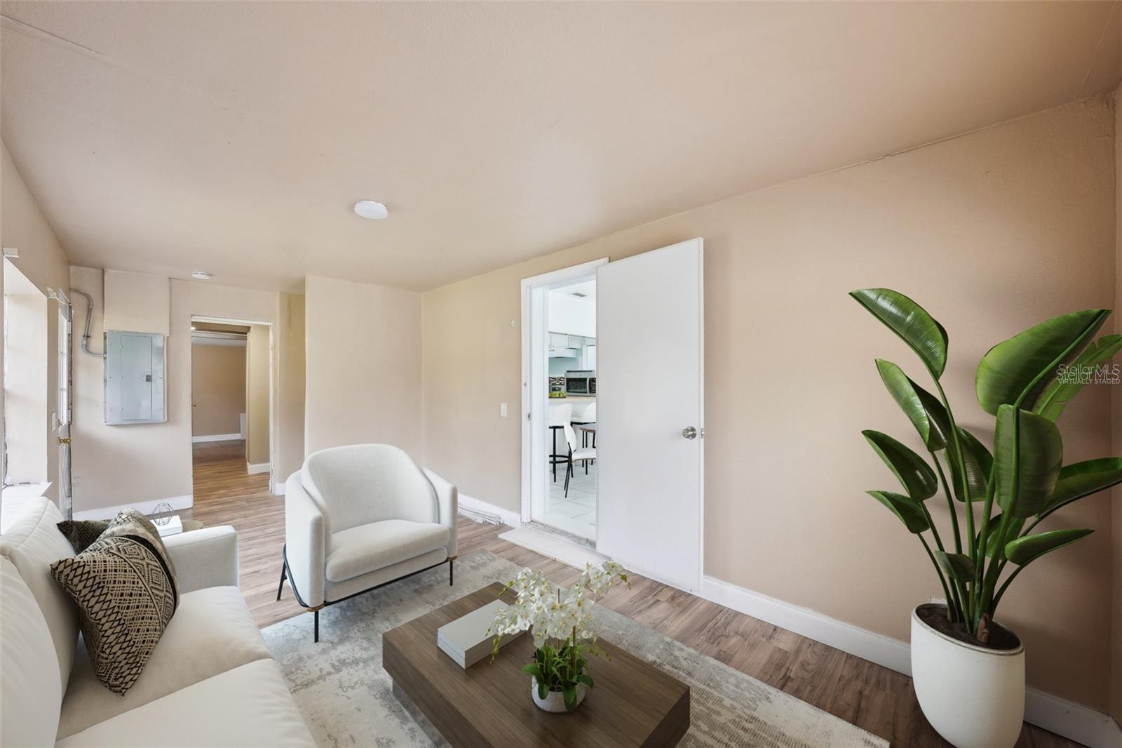 Image 6 of 23 For 7715 Deleuil Avenue