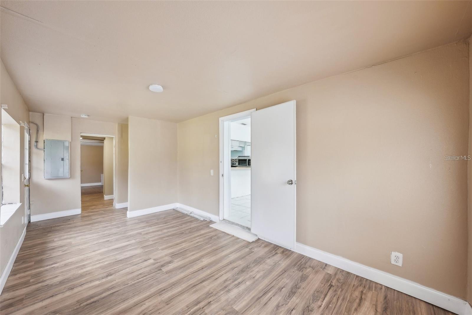 Image 7 of 23 For 7715 Deleuil Avenue
