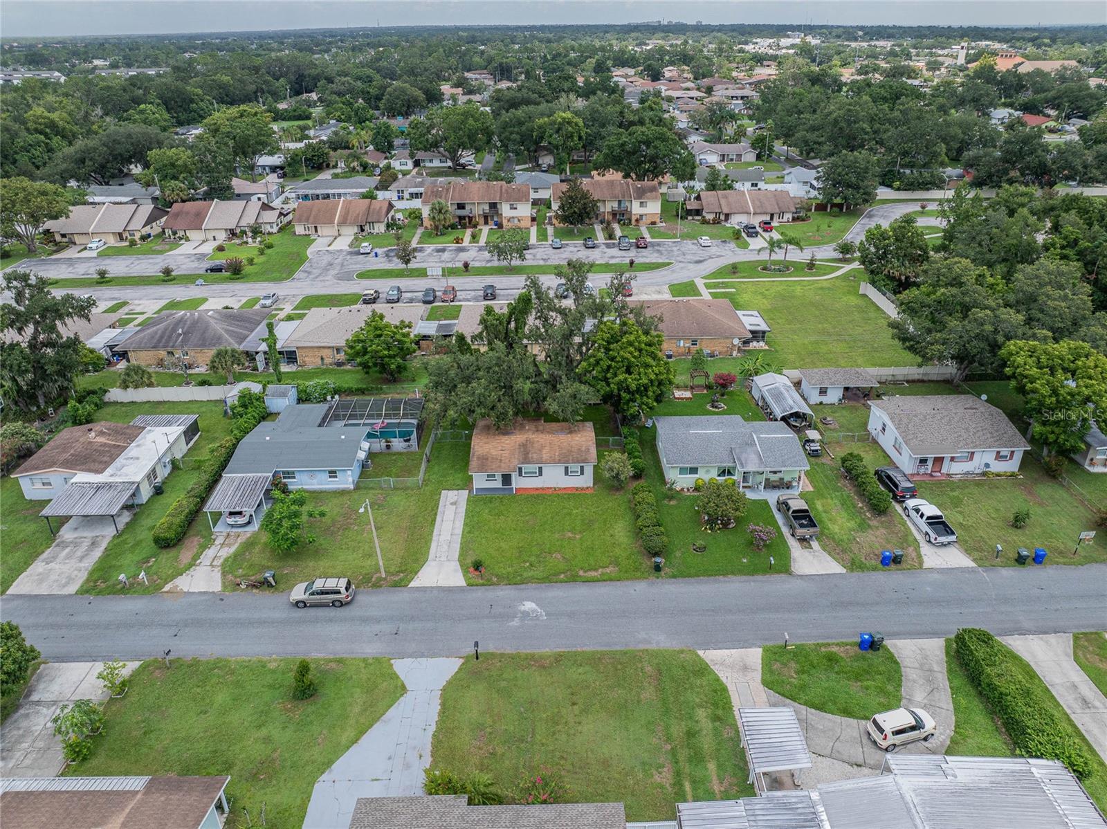 Image 30 of 33 For 511 Garden Drive N