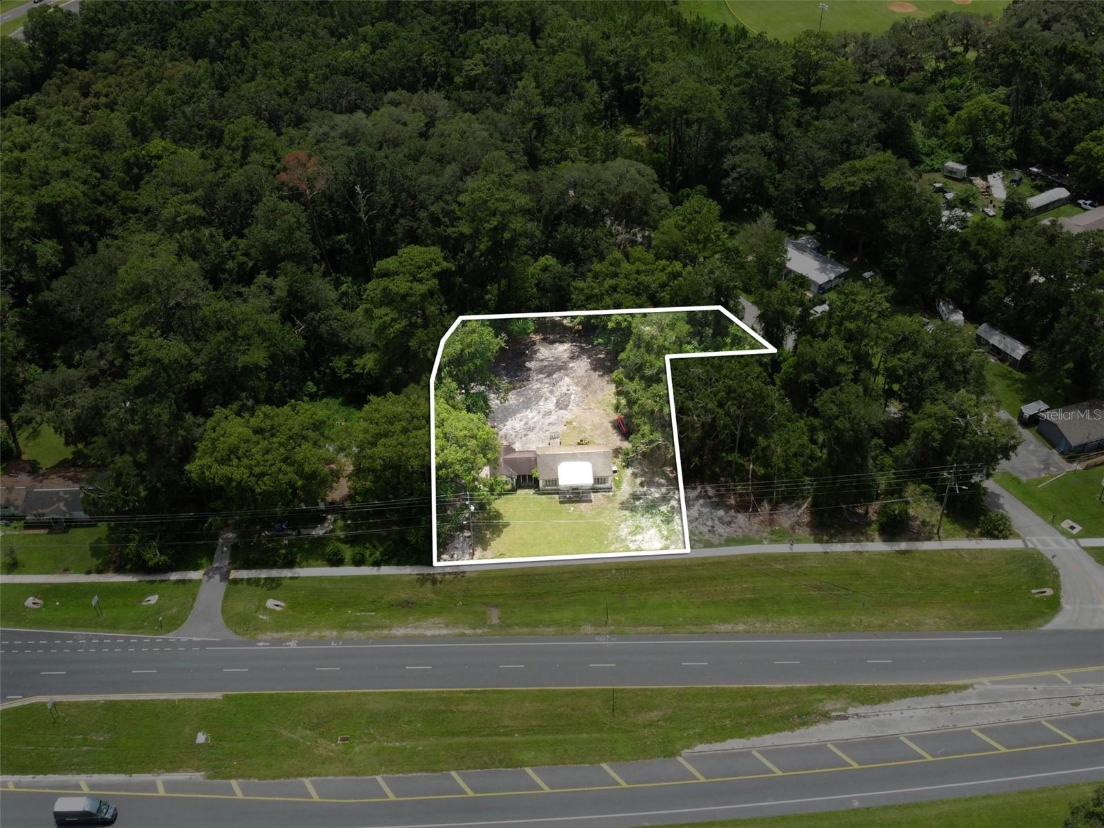 Listing photo id 0 for 1822 Jefferson Street