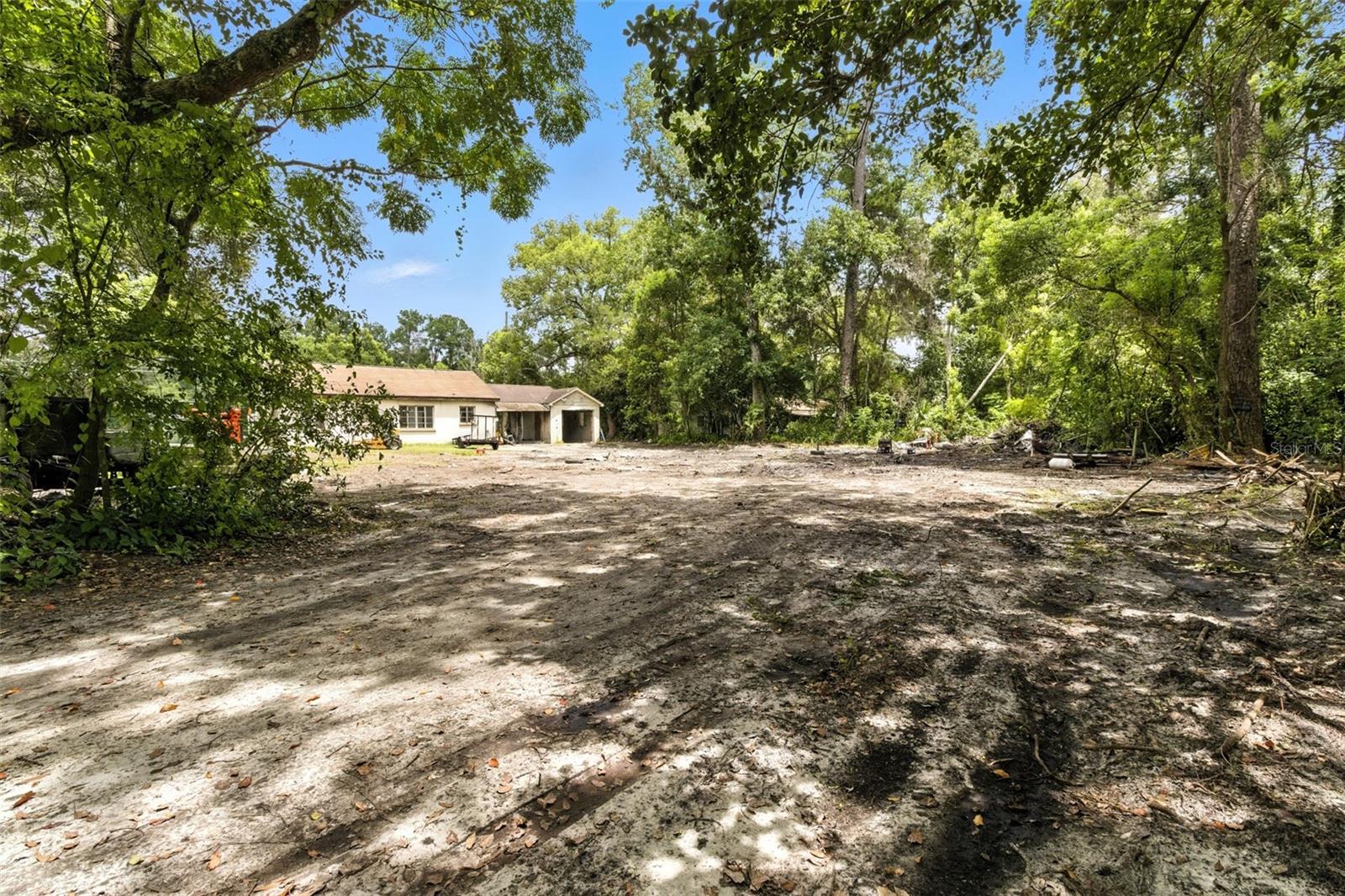 Listing photo id 3 for 1822 Jefferson Street