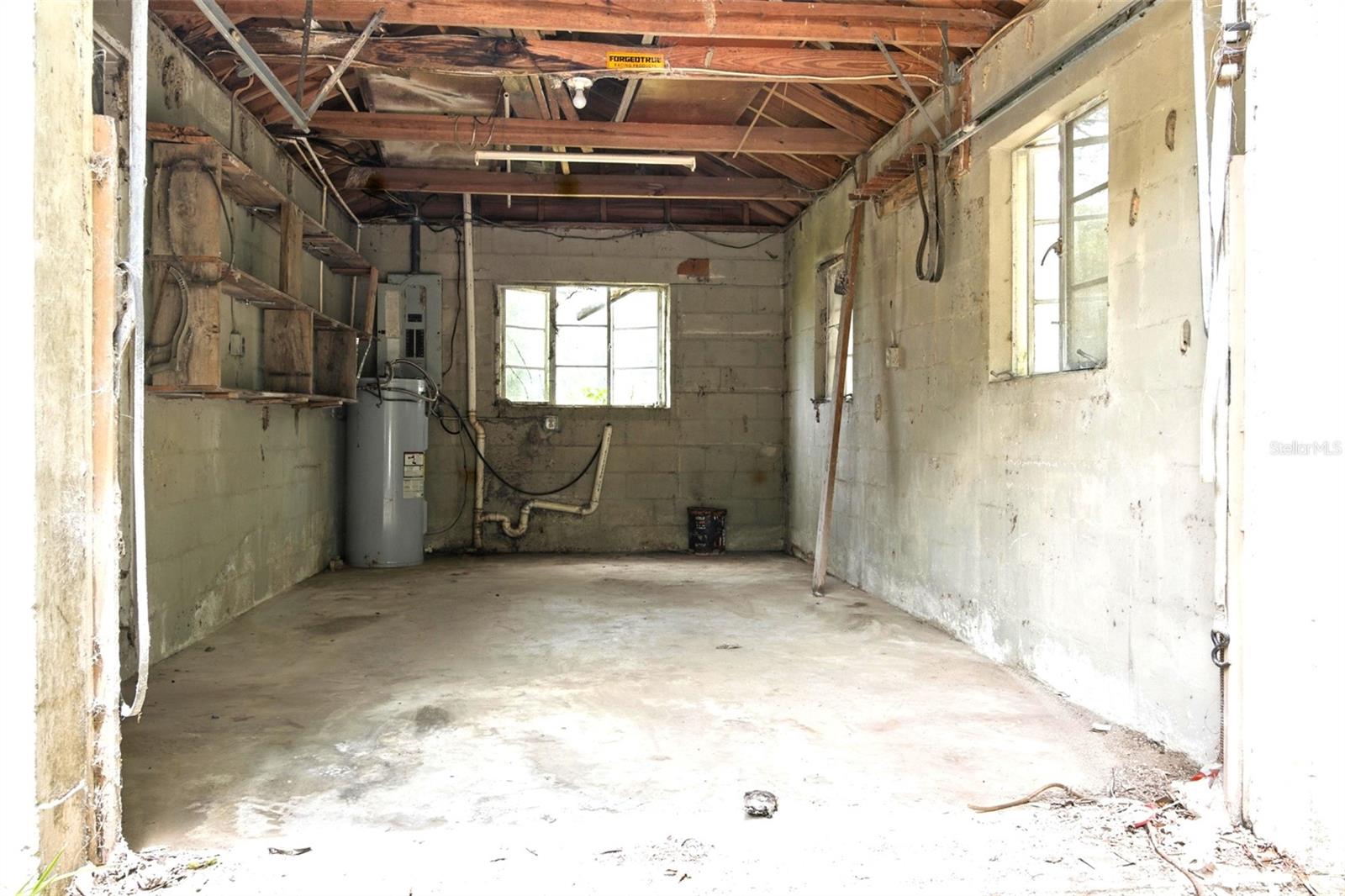 Listing photo id 7 for 1822 Jefferson Street