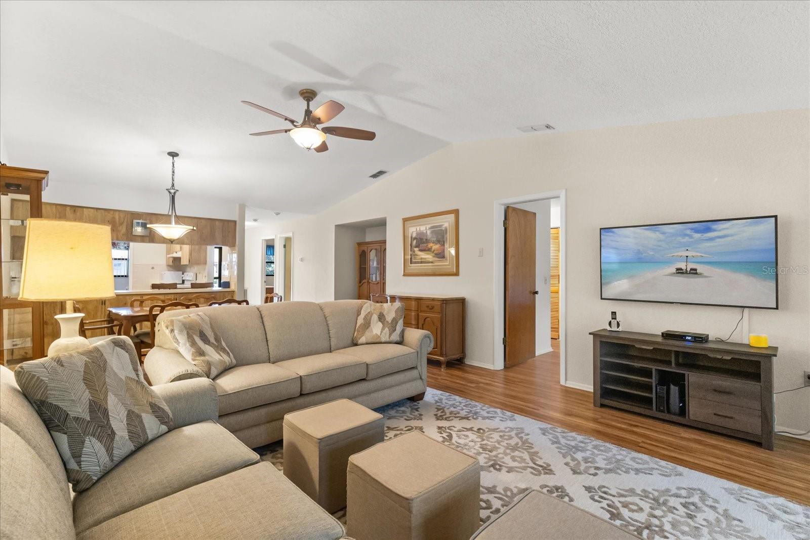 Image 4 of 23 For 7821 Radcliffe Circle