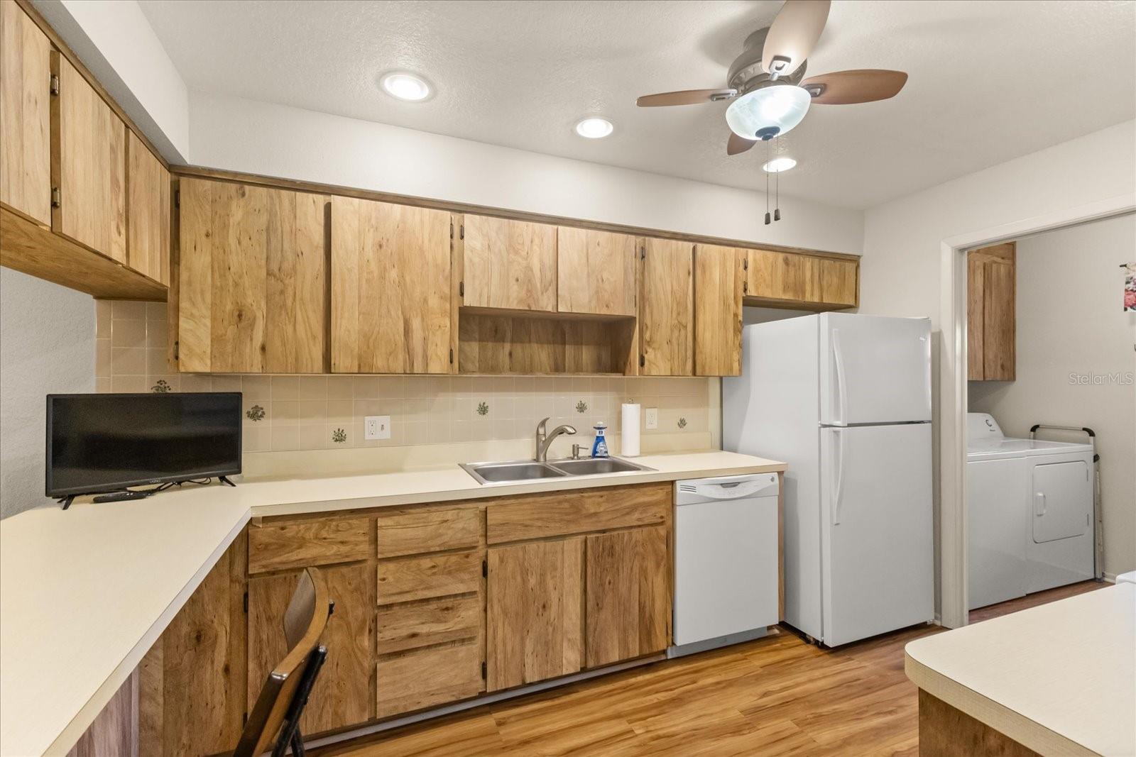 Image 7 of 23 For 7821 Radcliffe Circle