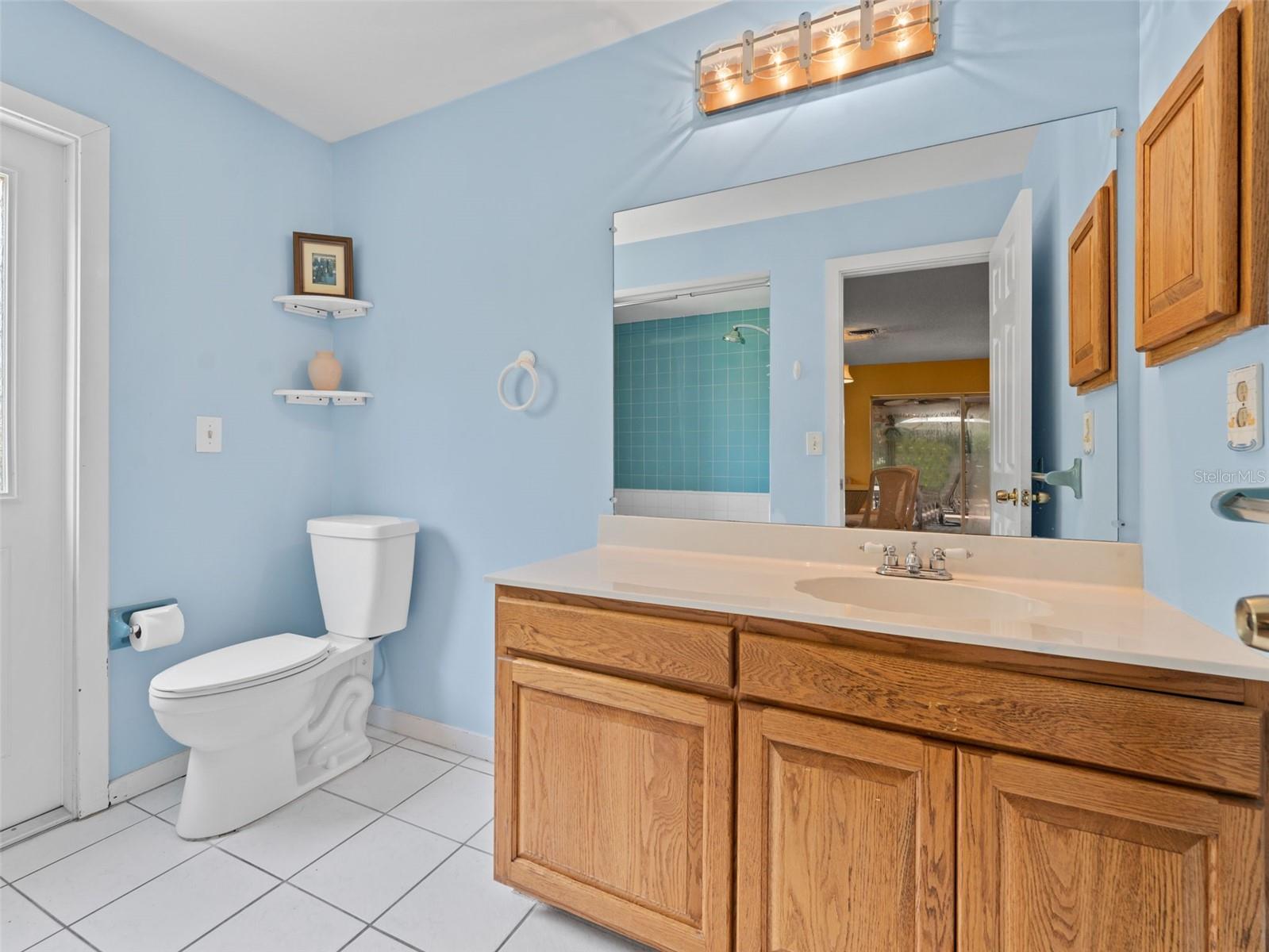 Image 22 of 40 For 1374 Wexford Drive S