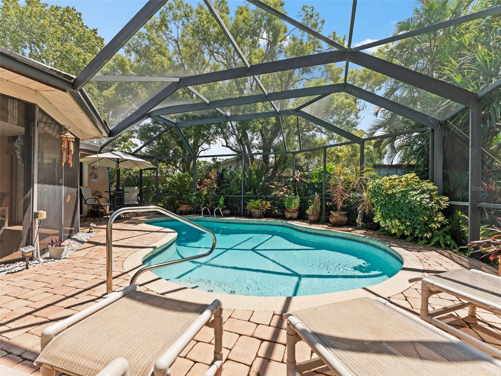 Image 29 of 40 For 1374 Wexford Drive S