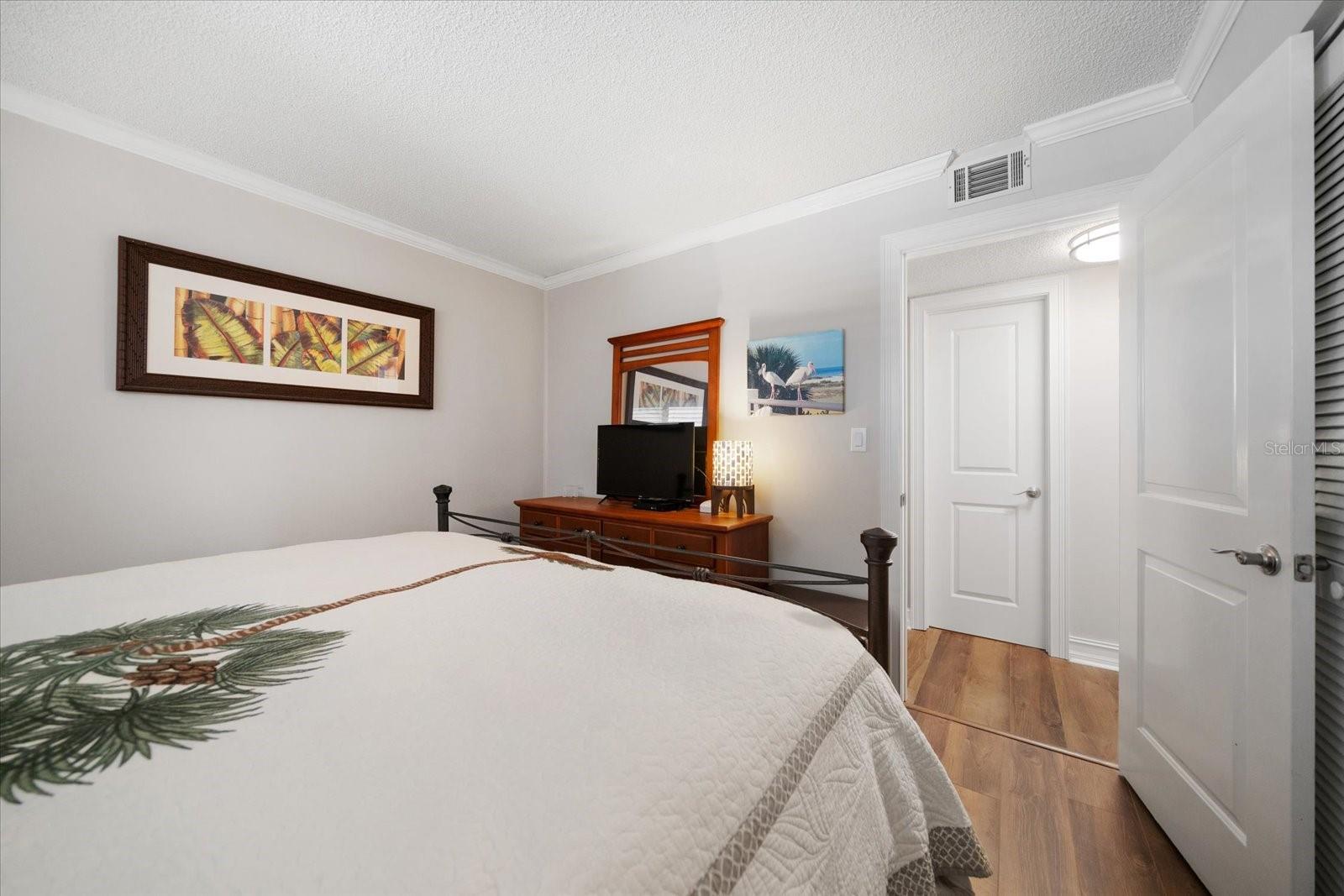 Image 31 of 63 For 1270 Gulf Boulevard 308