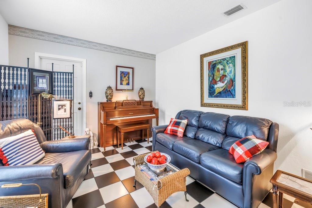 Image 27 of 48 For 8229 22nd Avenue N