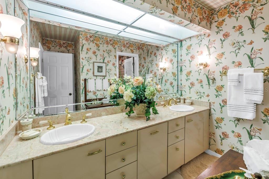 Image 34 of 48 For 8229 22nd Avenue N