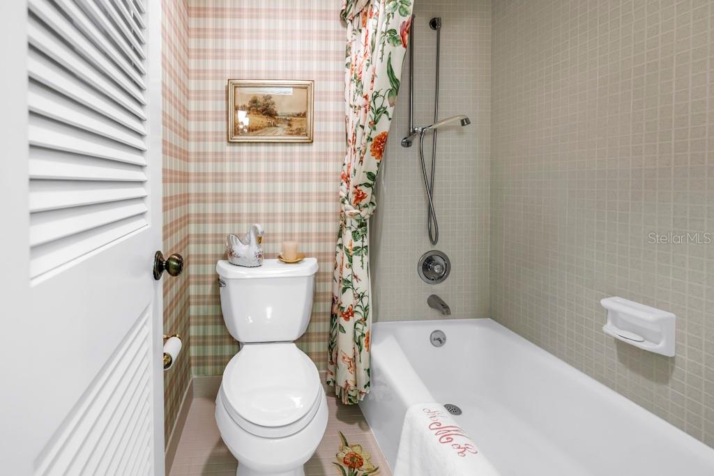 Image 35 of 48 For 8229 22nd Avenue N