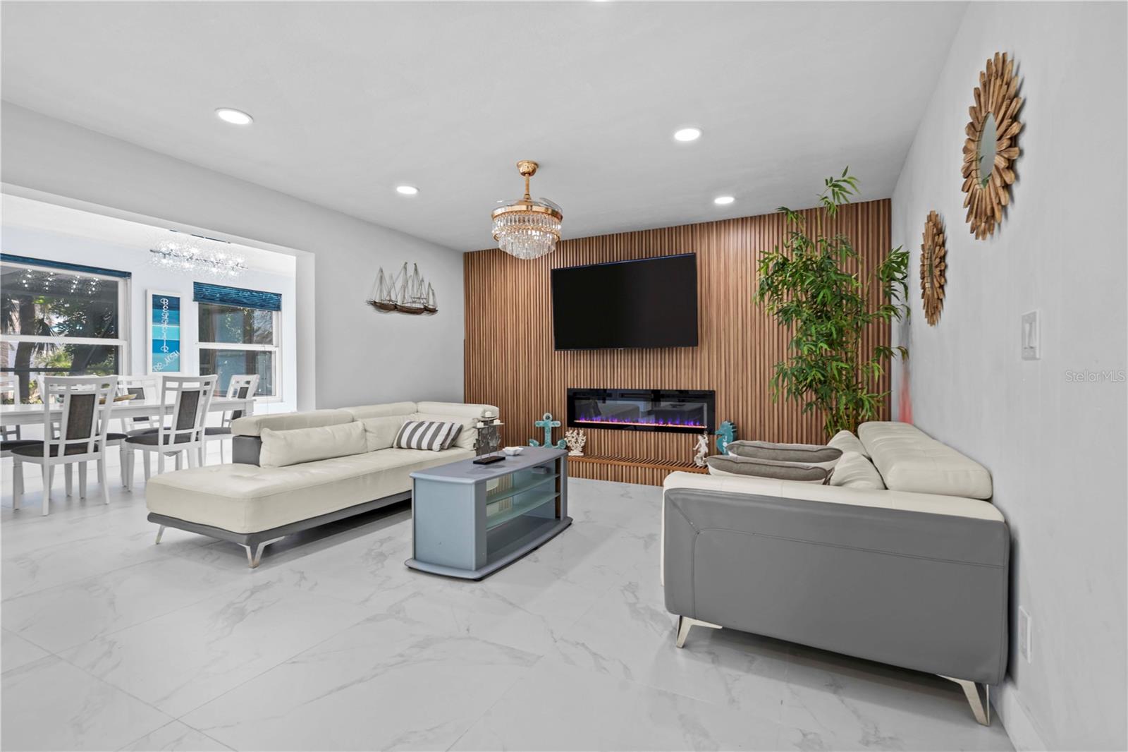 Image 3 of 72 For 107 Causeway Boulevard