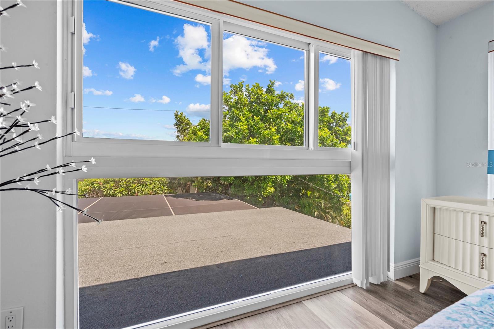 Image 38 of 72 For 107 Causeway Boulevard