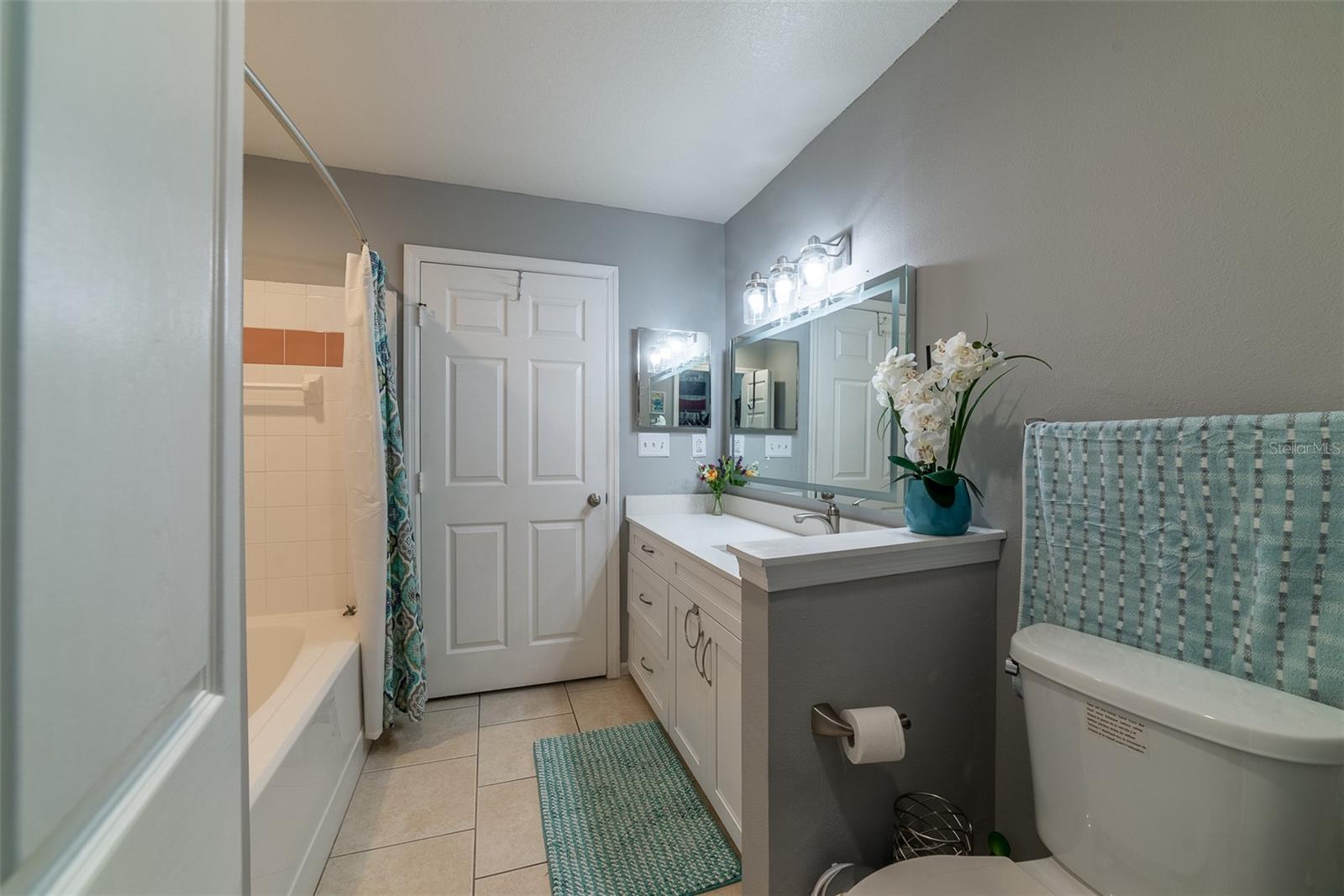 Image 22 of 30 For 9266 Lake Chase Island Way 9266