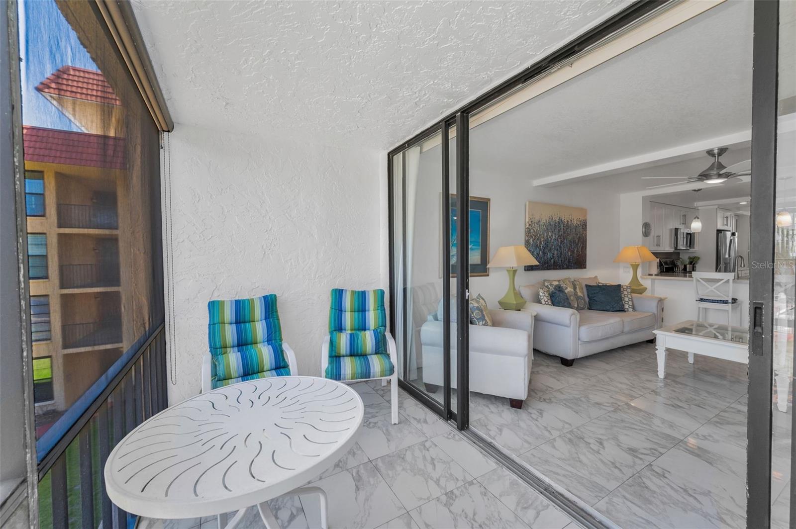 Image 14 of 61 For 19701 Gulf Boulevard 323