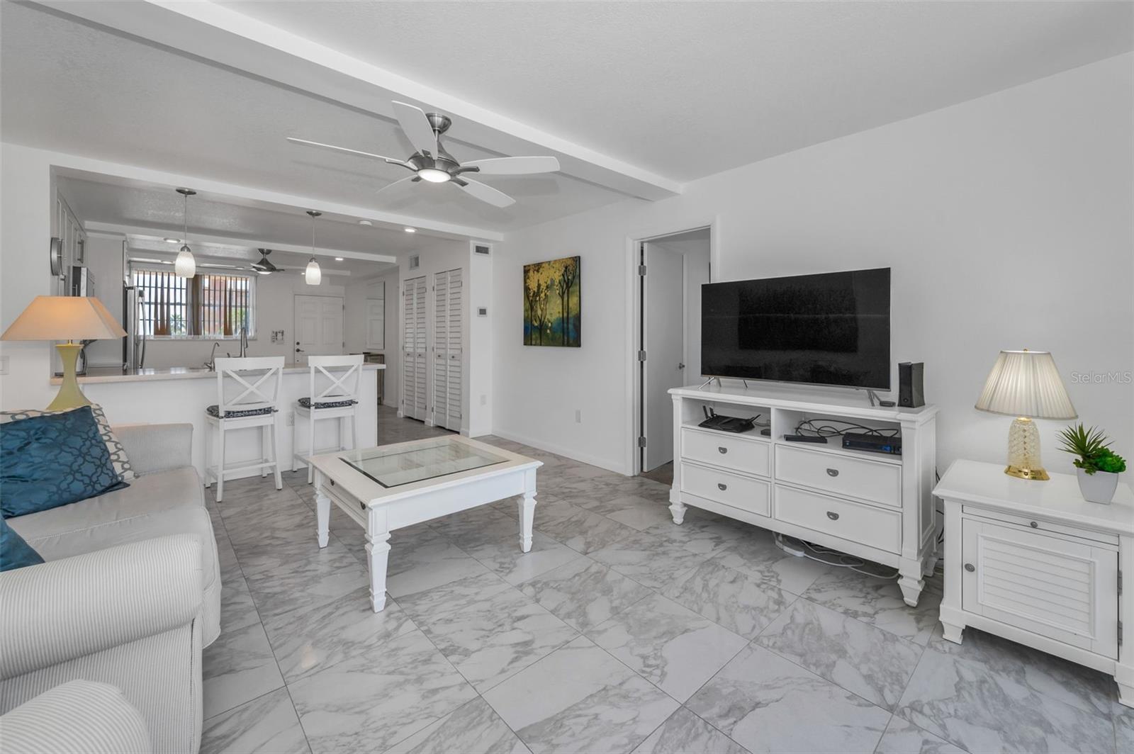 Image 16 of 61 For 19701 Gulf Boulevard 323