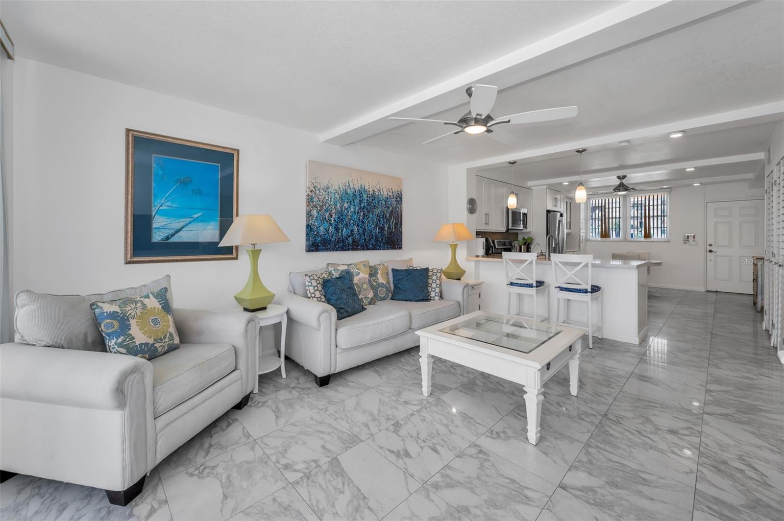 Image 17 of 61 For 19701 Gulf Boulevard 323